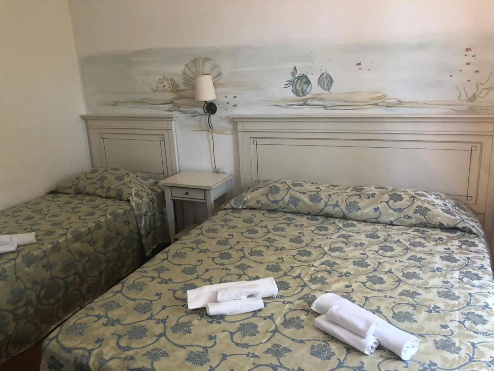 Bed in White Sand Residence