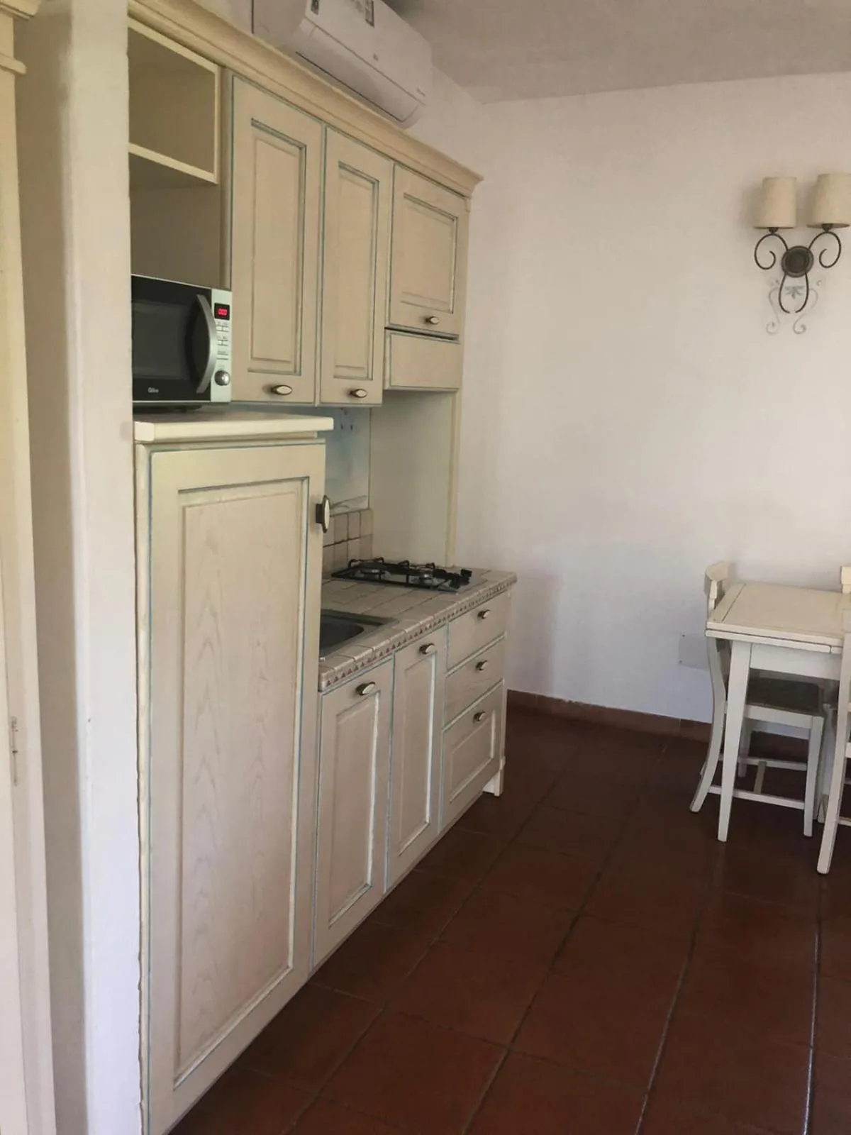 Kitchen or kitchenette in White Sand Residence