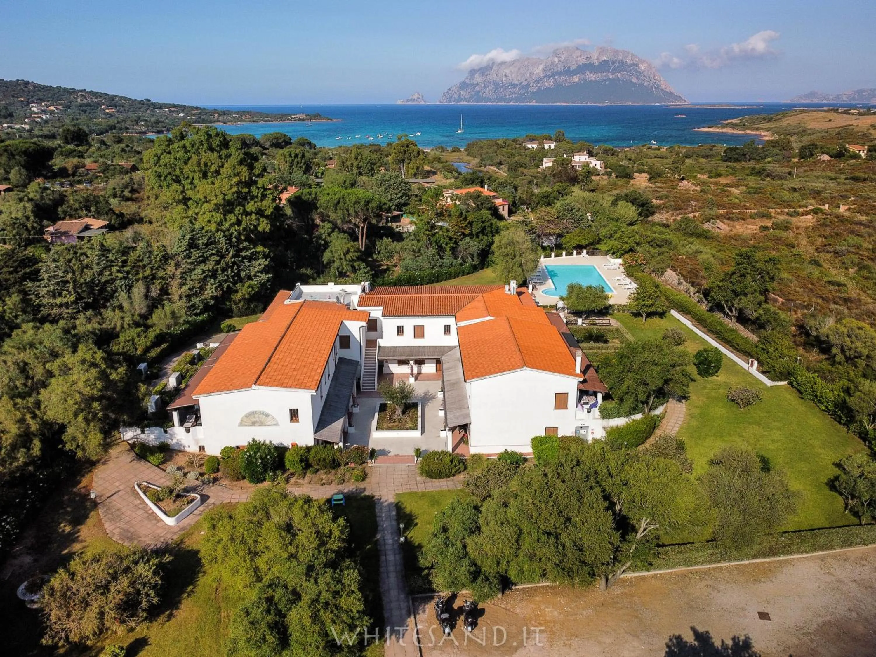 Bird's eye view in White Sand Residence