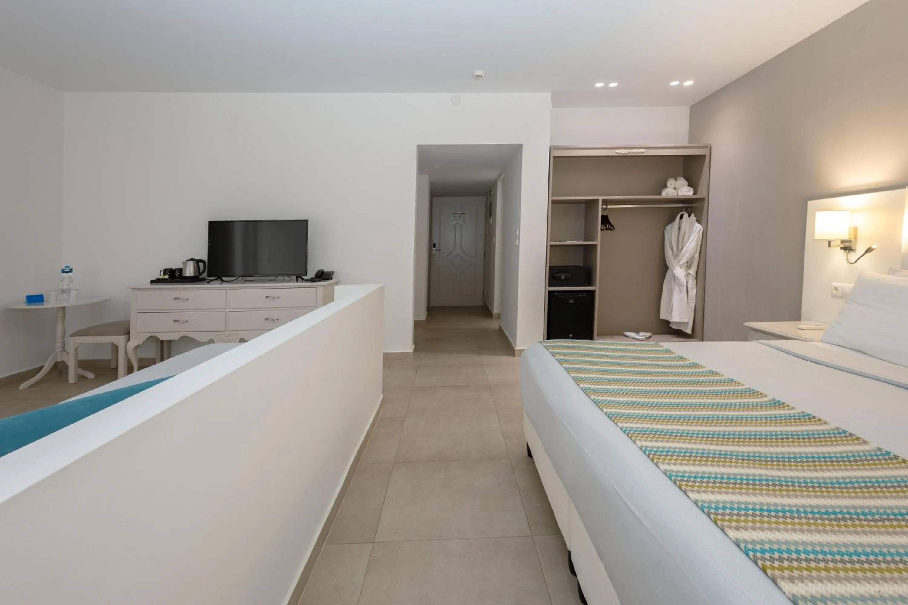 Photo of the whole room, Bed in Dore Boutique Hotel