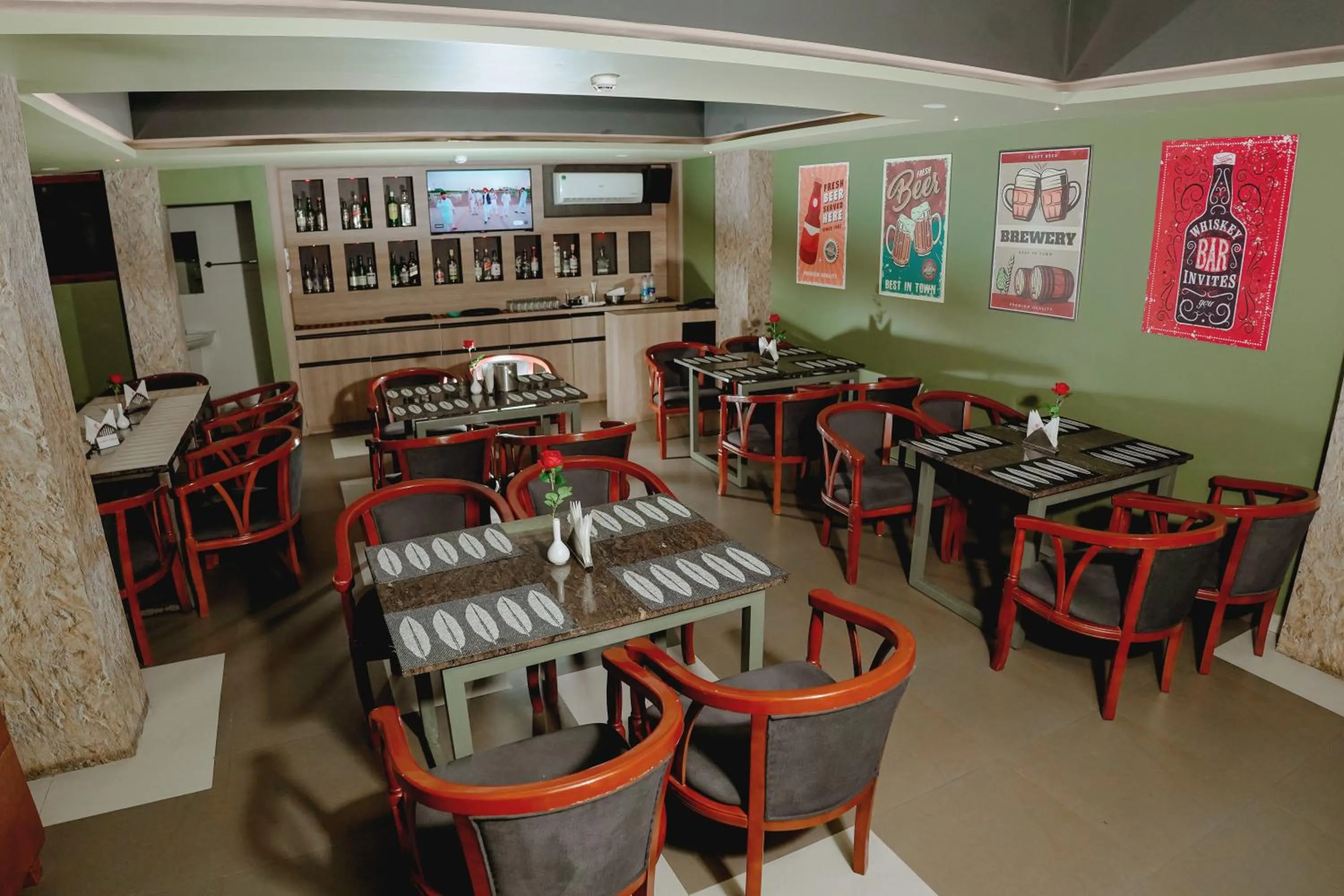 Lounge or bar in Queens Hotel