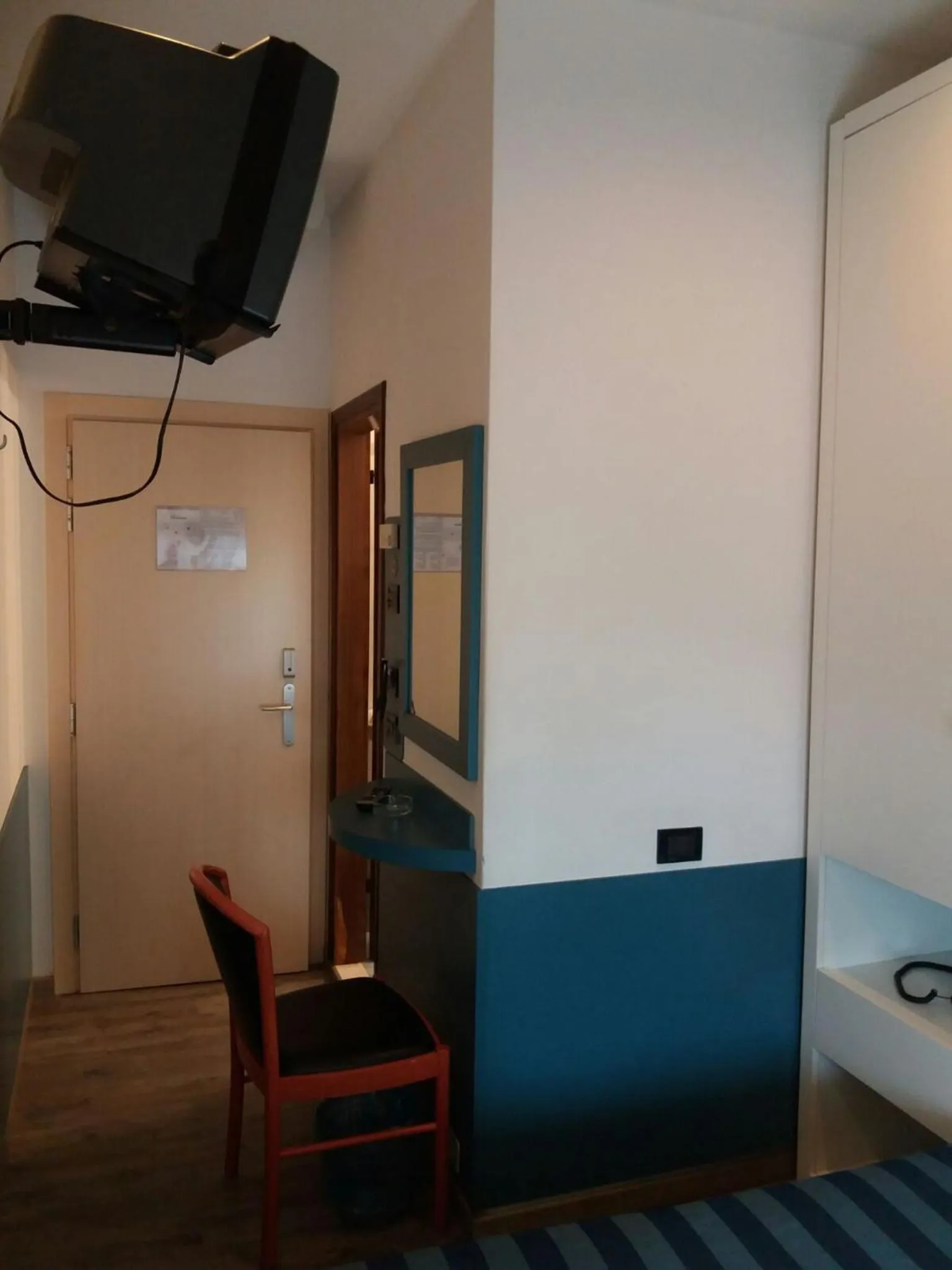 Photo of the whole room in Hotel Christian