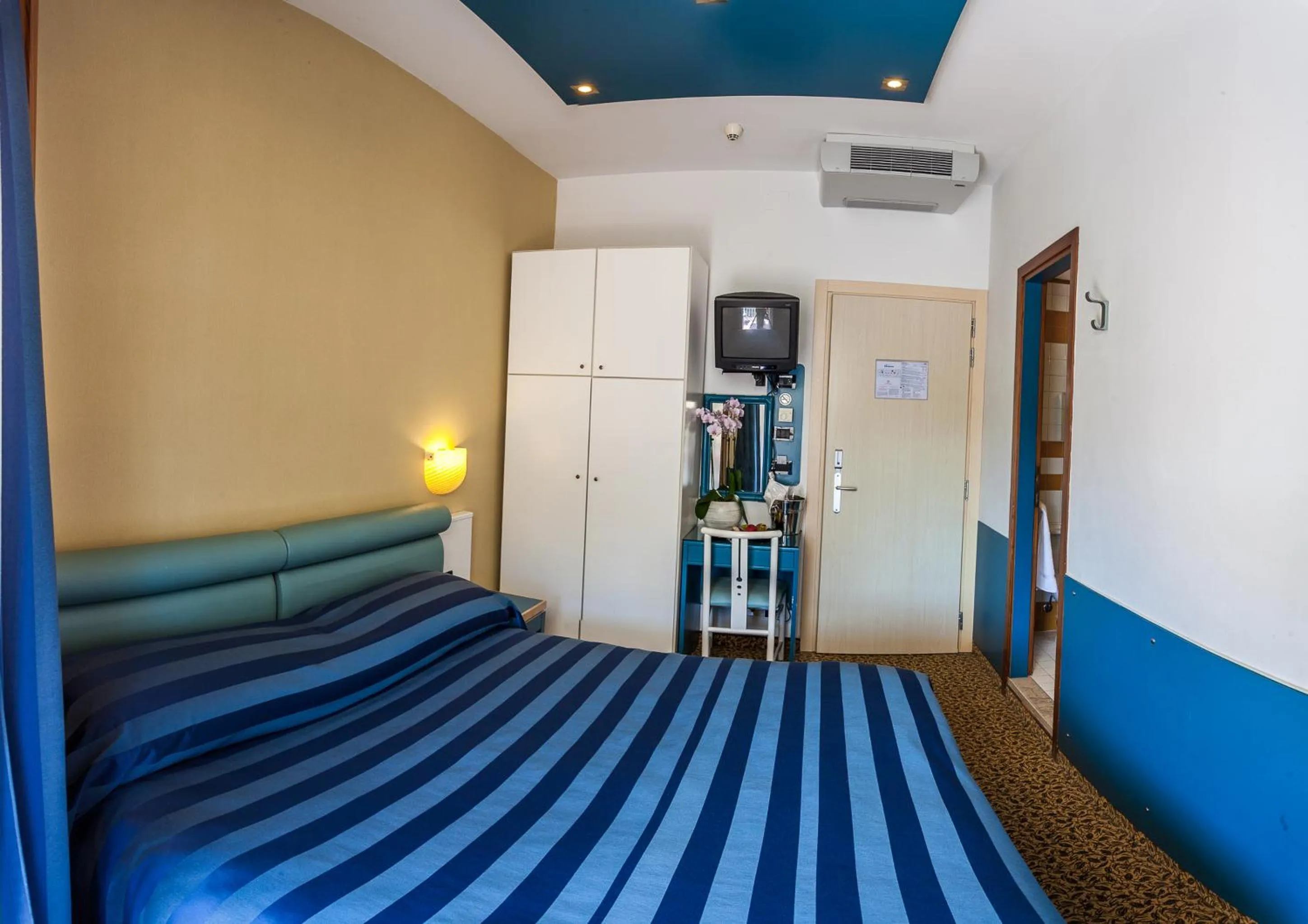 Photo of the whole room, Bed in Hotel Christian