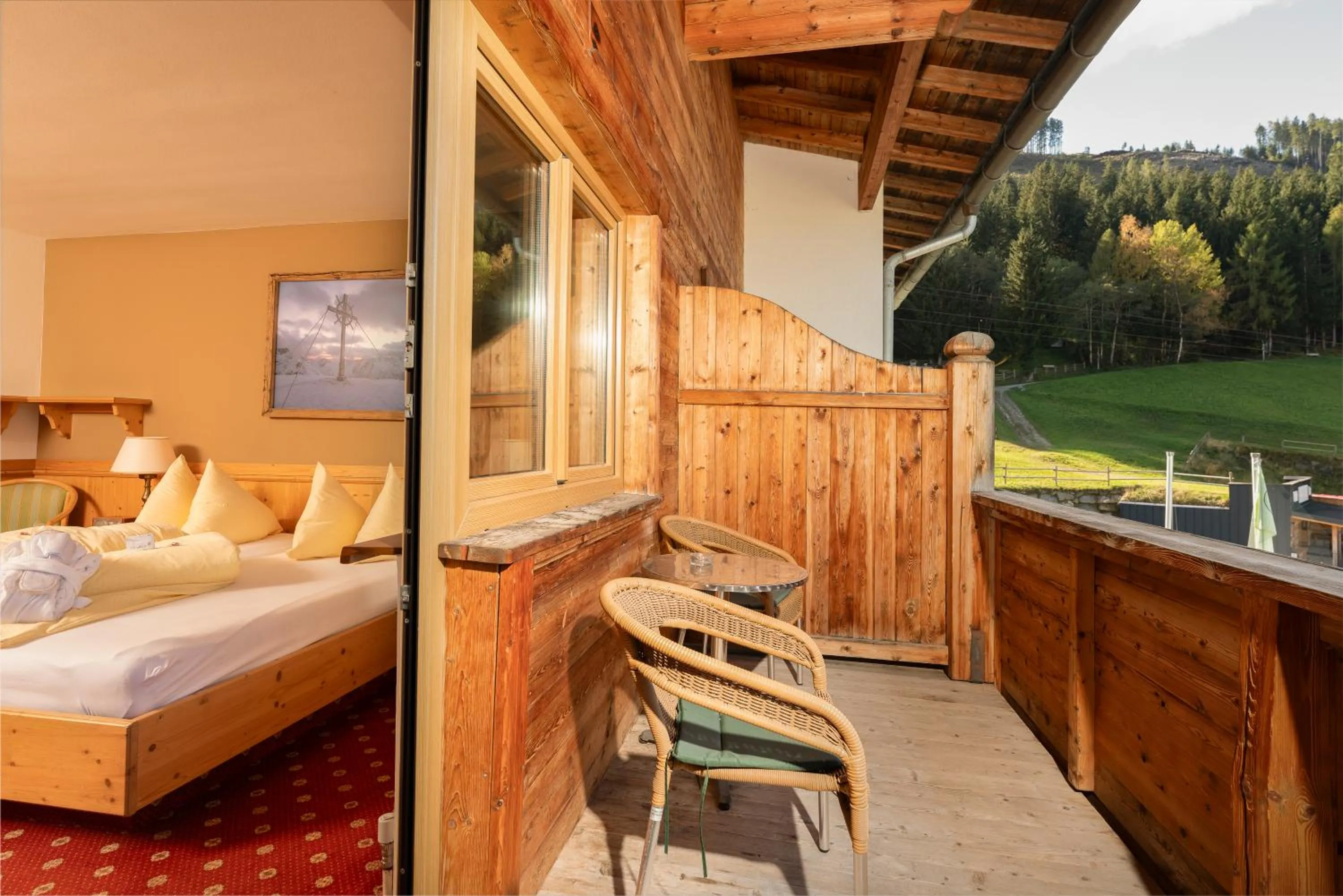 Balcony/Terrace, Bed in Alpen Wohlfühlhotel Dörflwirt