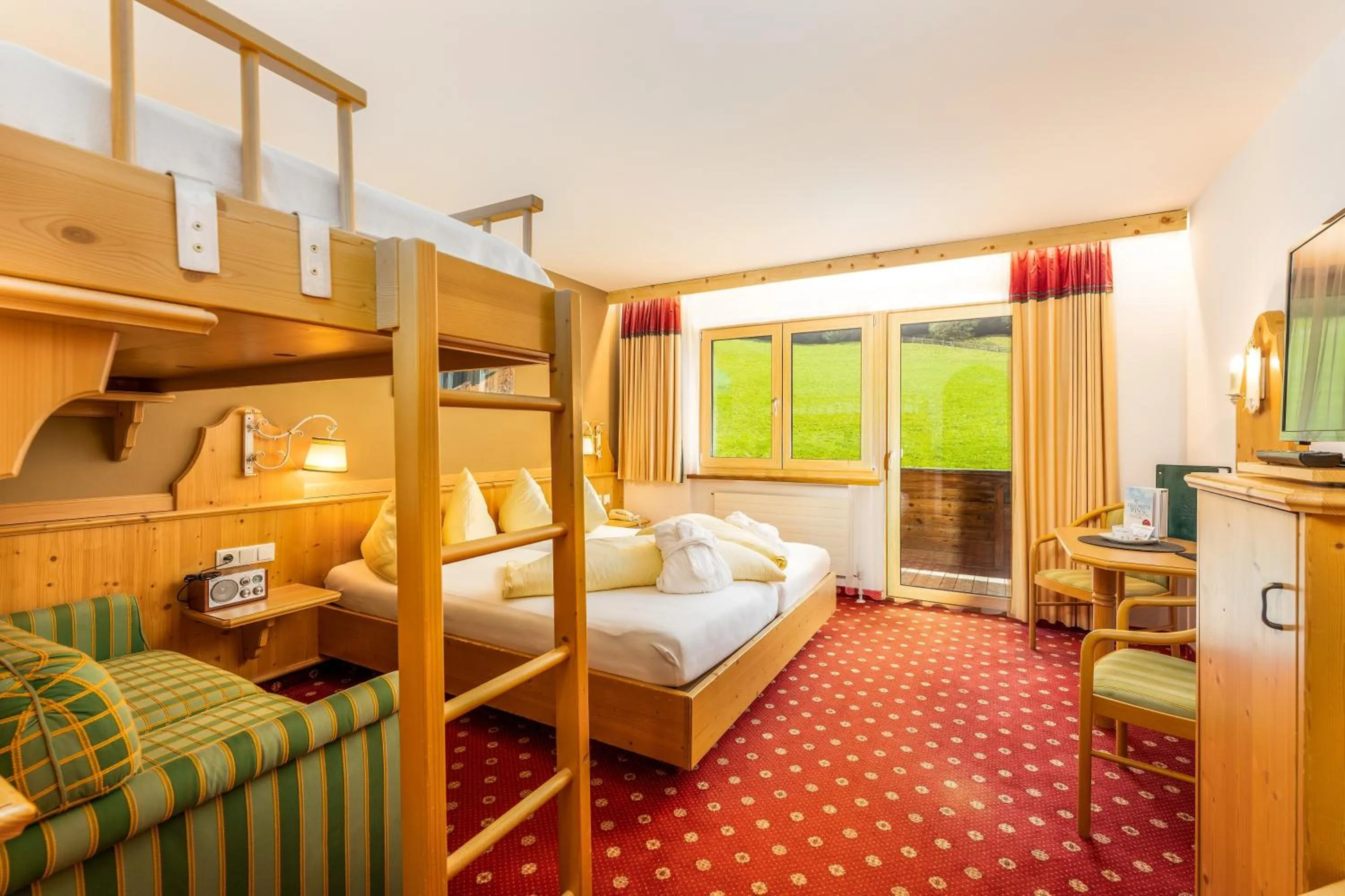 Bed in Alpen Wohlfühlhotel Dörflwirt