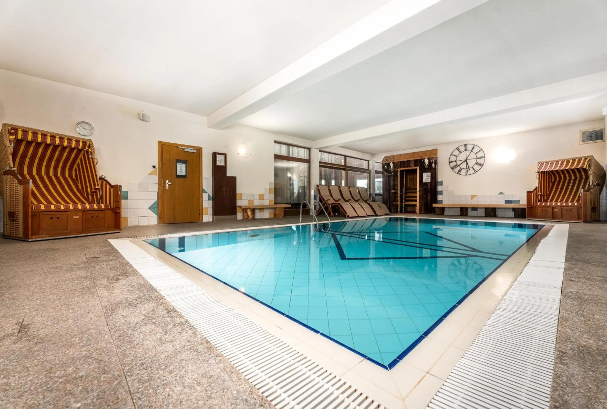 Swimming pool in Alpen Wohlfühlhotel Dörflwirt