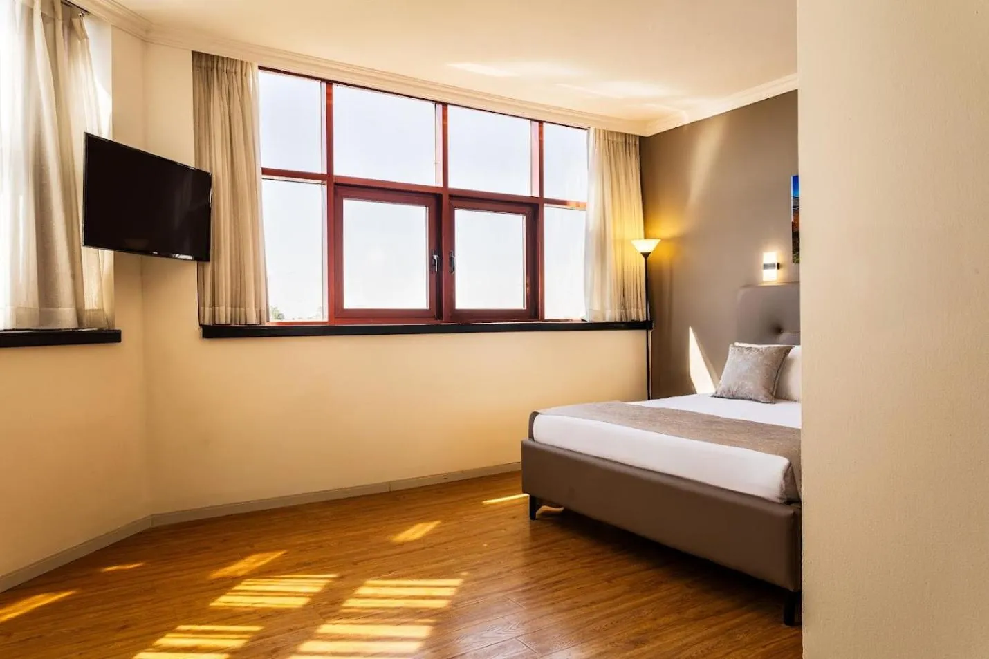 Photo of the whole room, Bed in Inbar Hotel