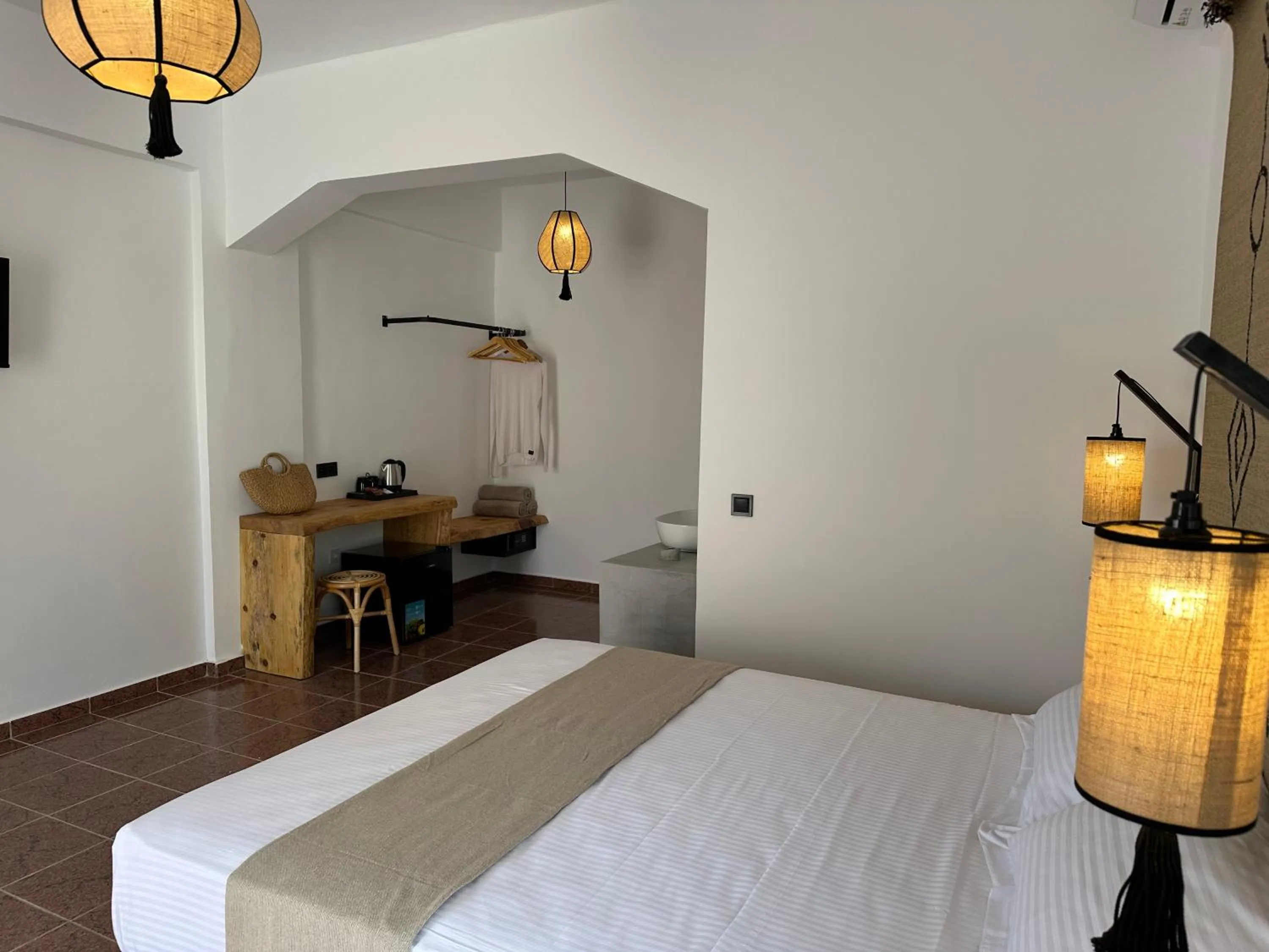 Photo of the whole room, Bed in Armeno Resort