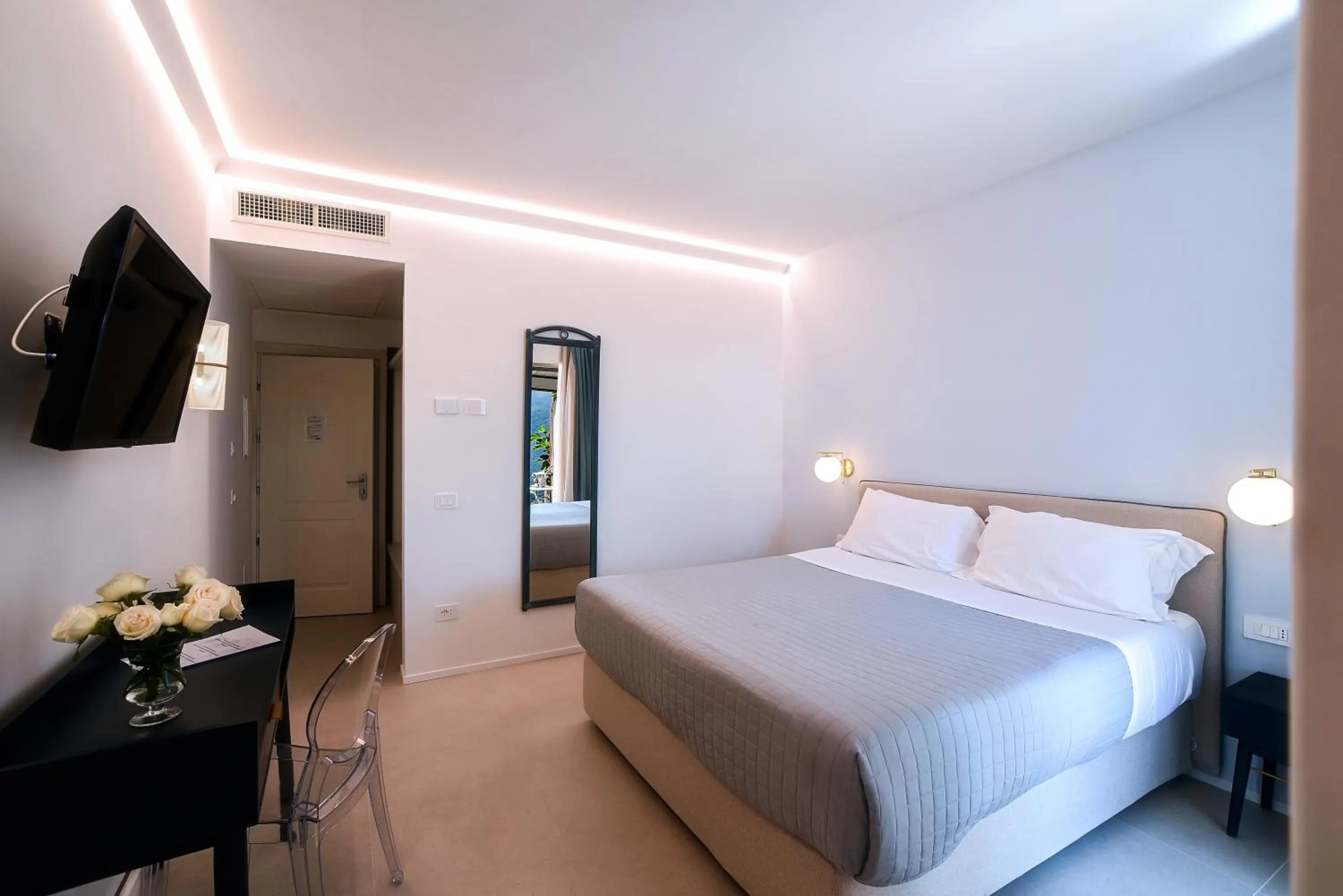 Bed in Garden Ravello