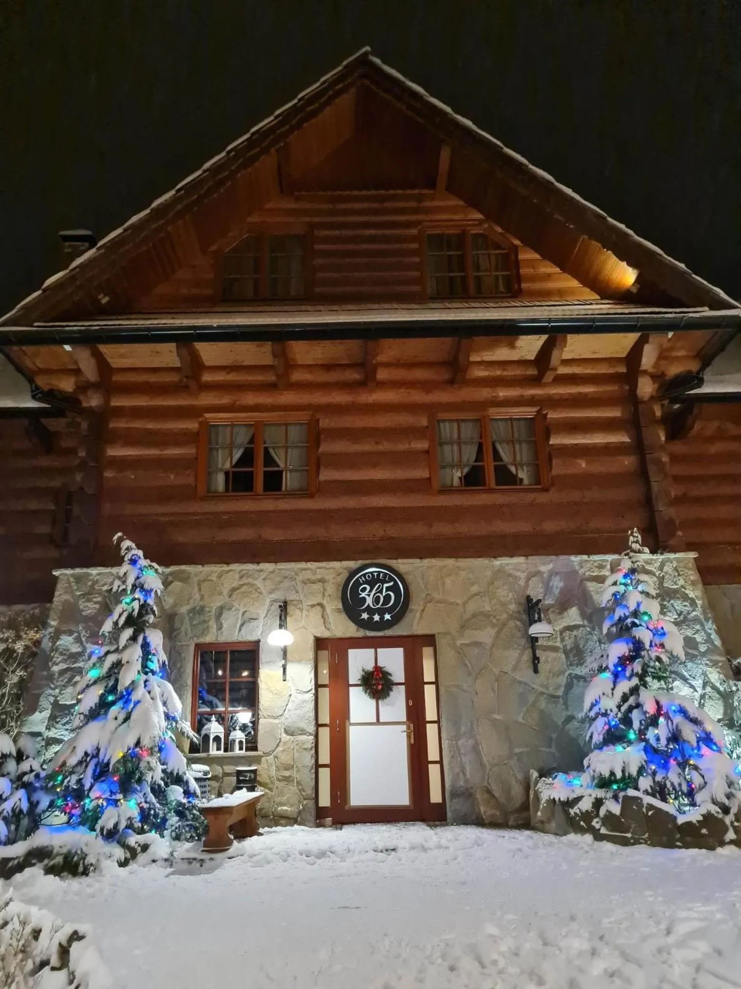 Property building in Hotel 365