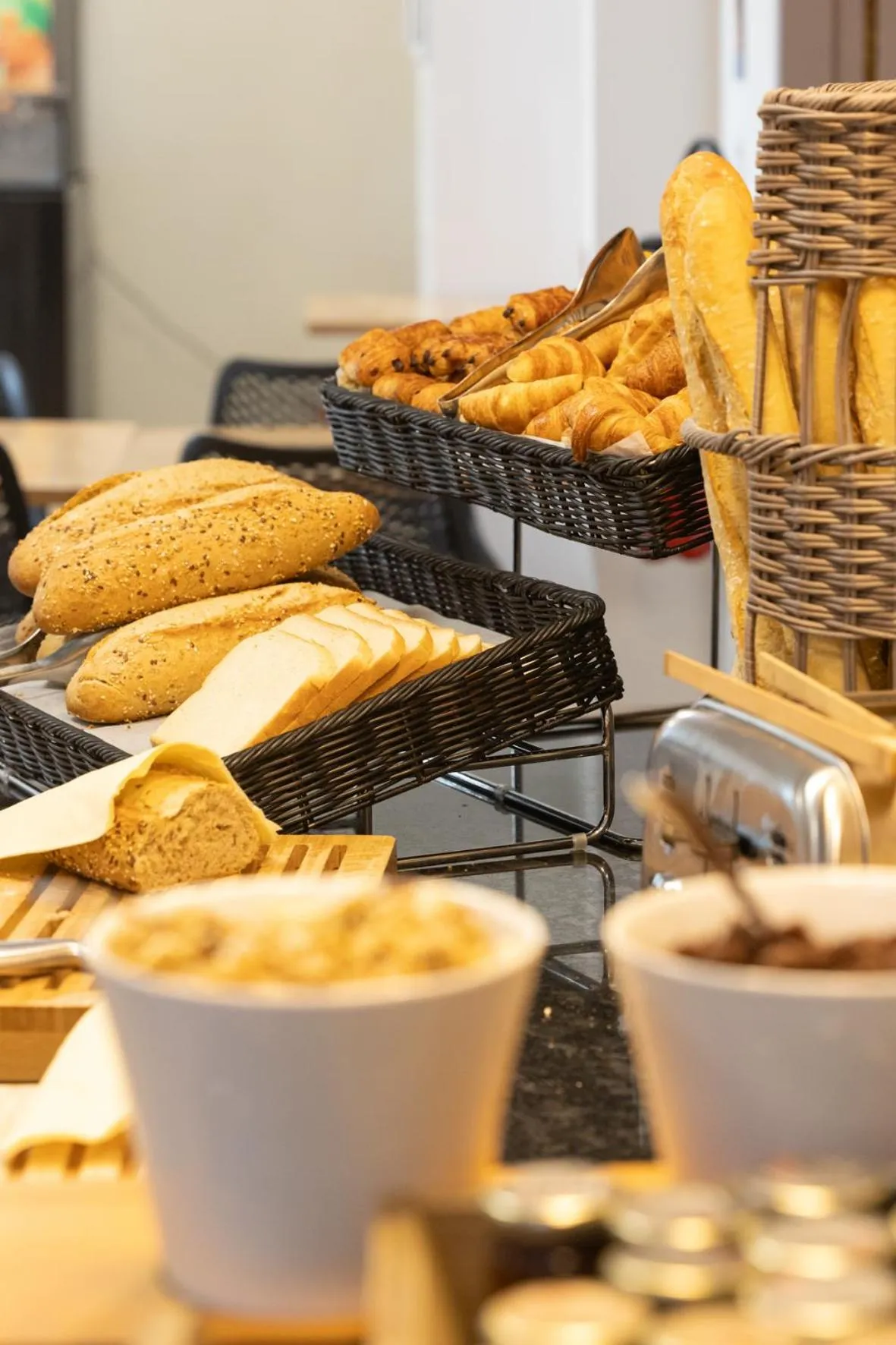 Breakfast in Logis Hotel Restaurant SPA Les Oliviers