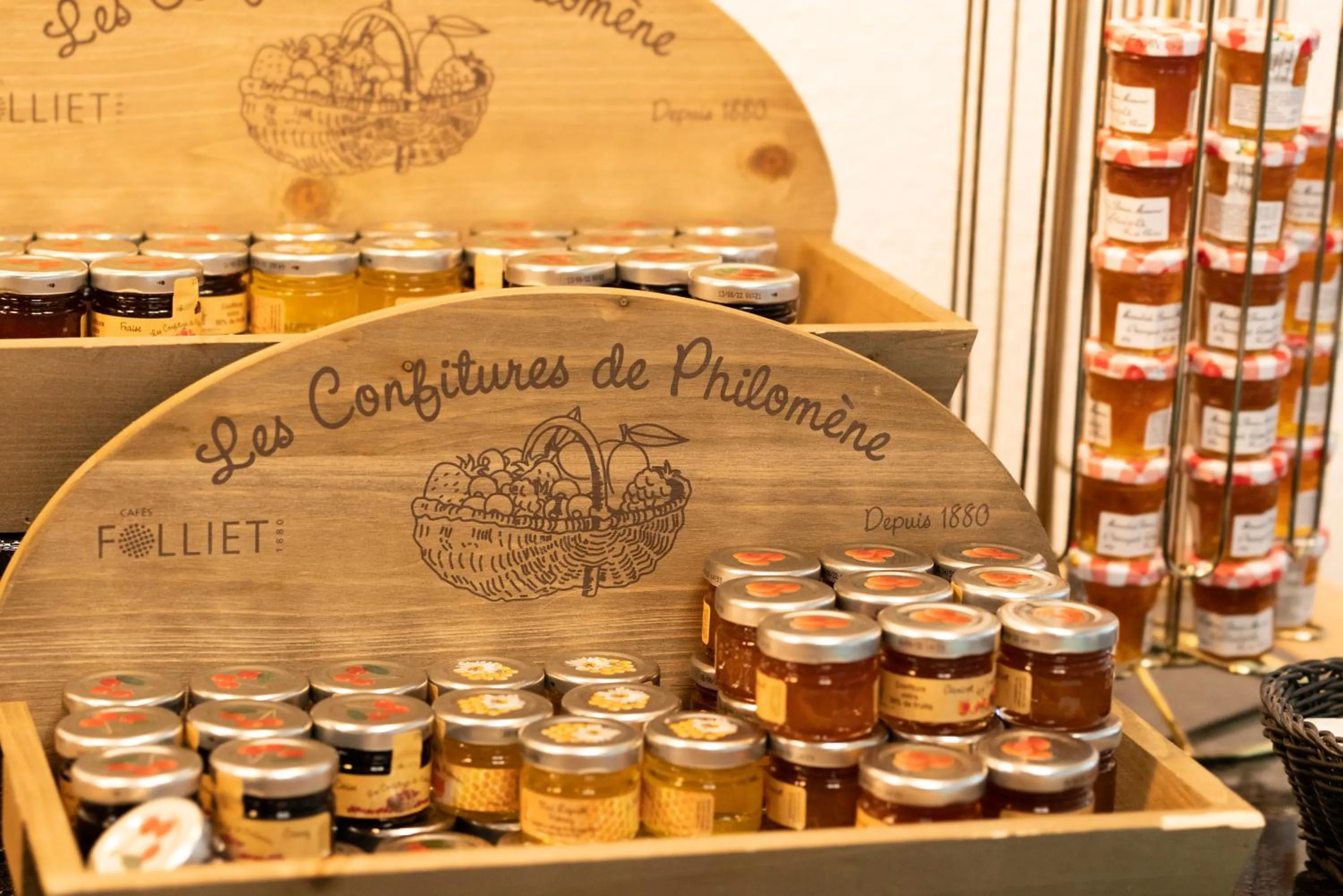 Breakfast in Logis Hotel Restaurant SPA Les Oliviers