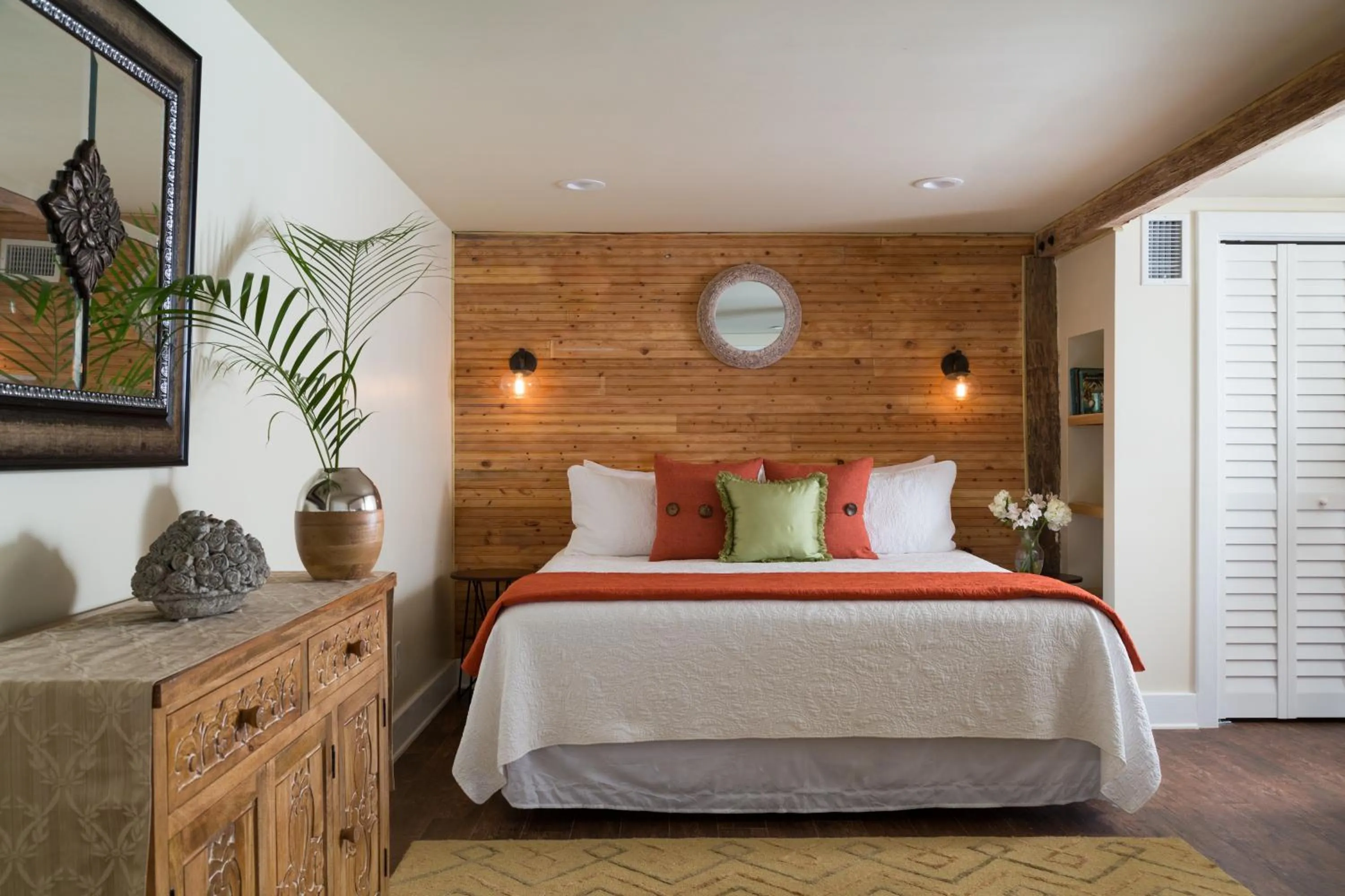 Bed in Bayfront Marin House