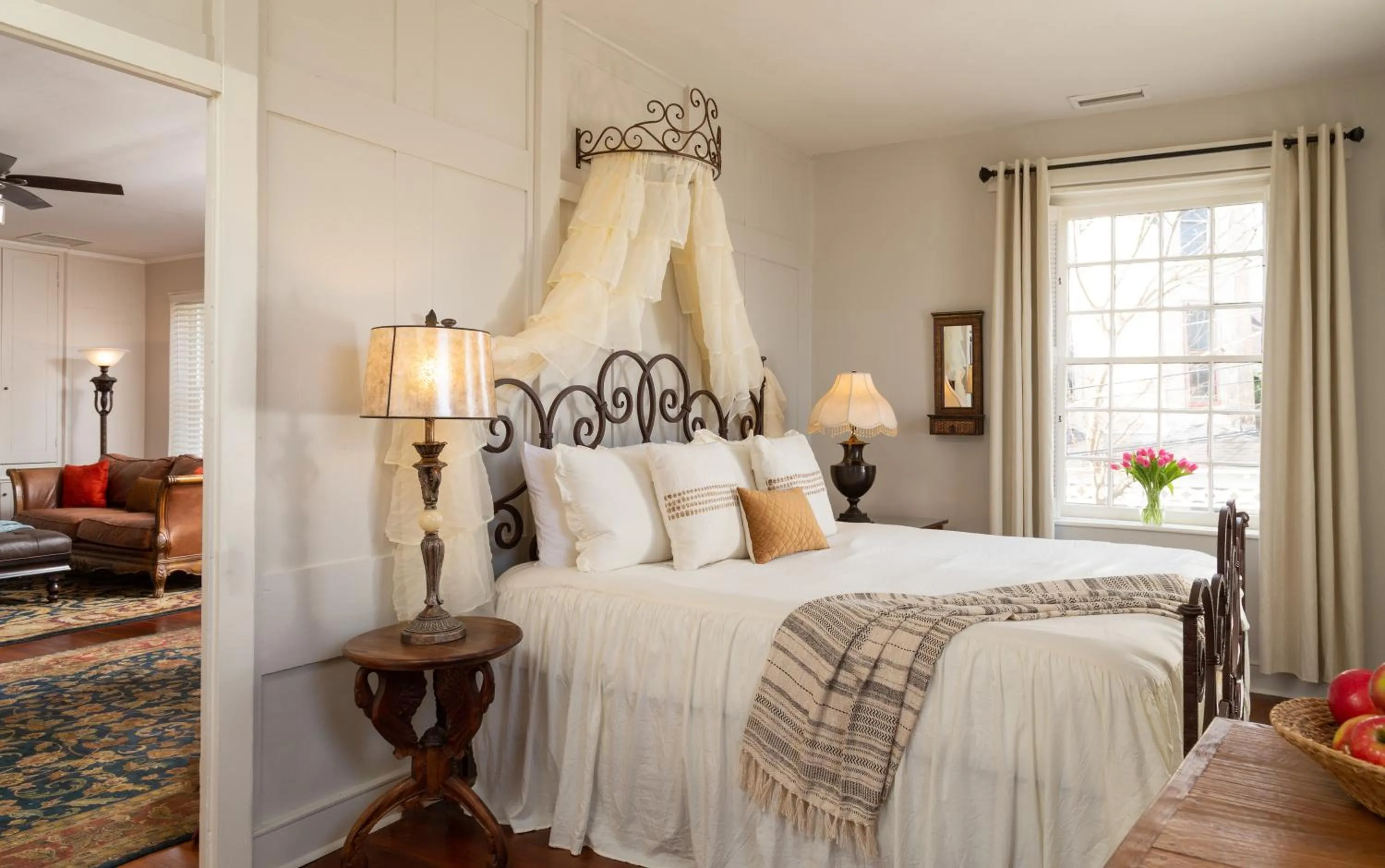 Bed in Bayfront Marin House