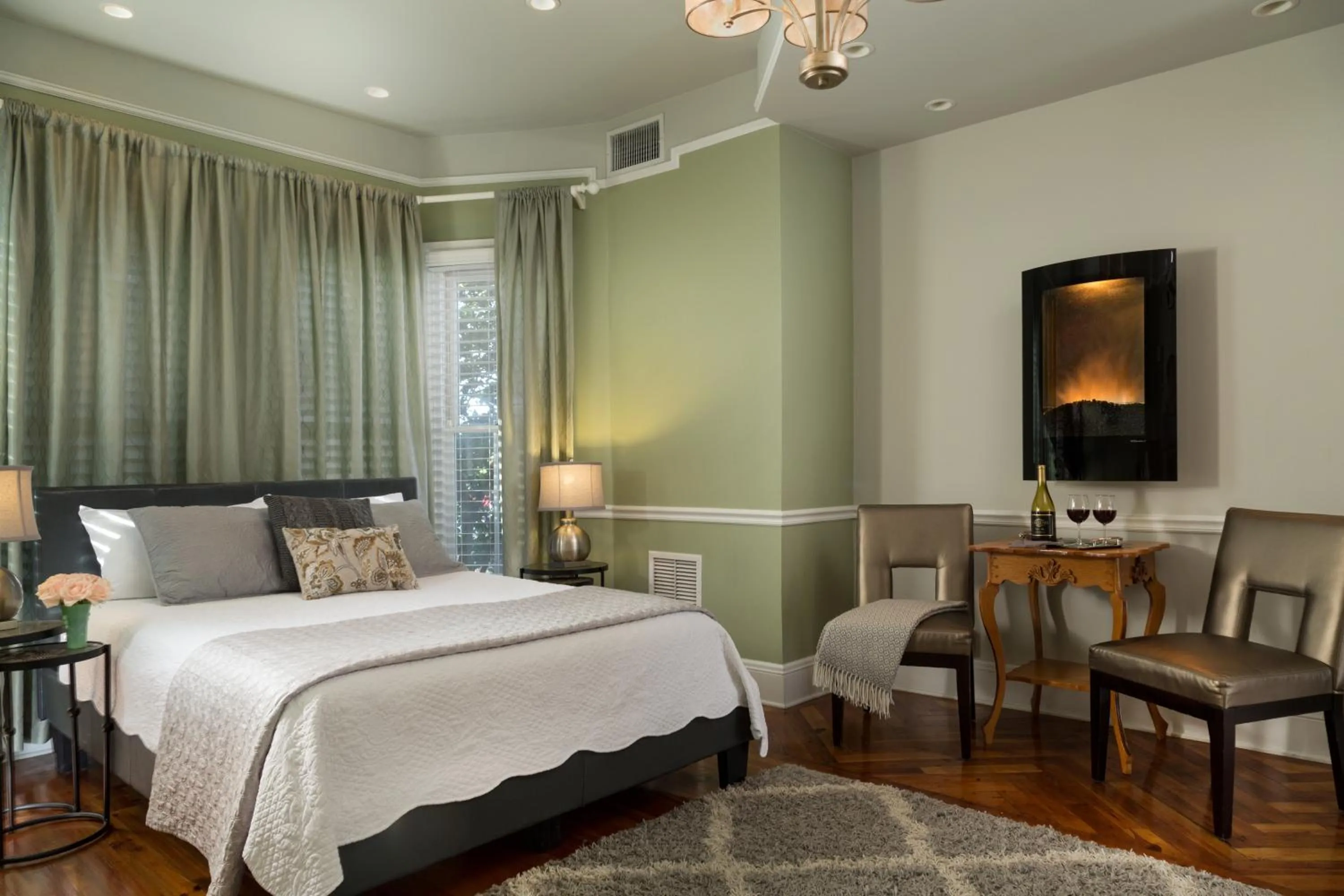 Photo of the whole room, Bed in Bayfront Marin House