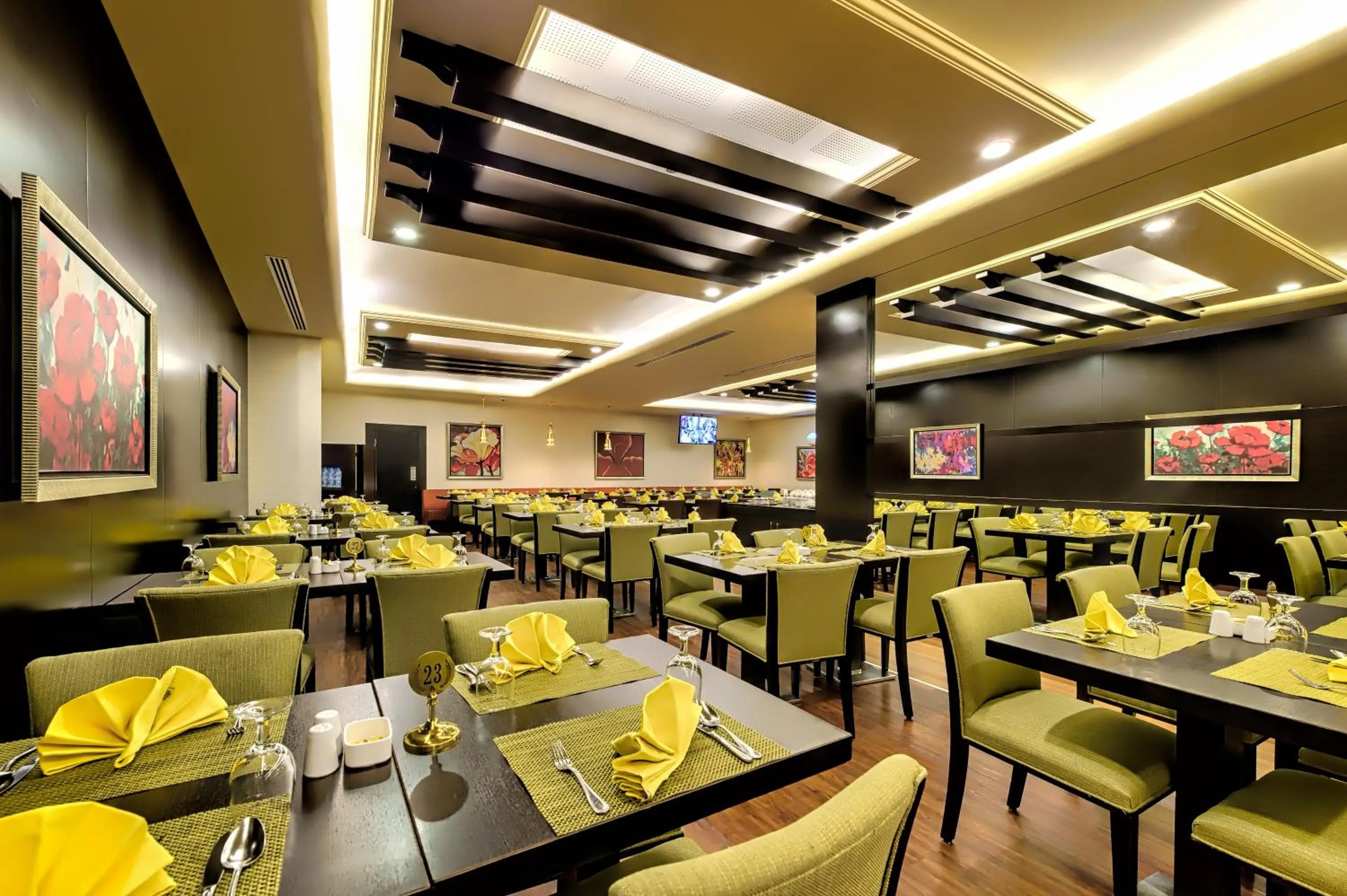 Restaurant/places to eat in Al Ghufran Safwah Hotel Makkah