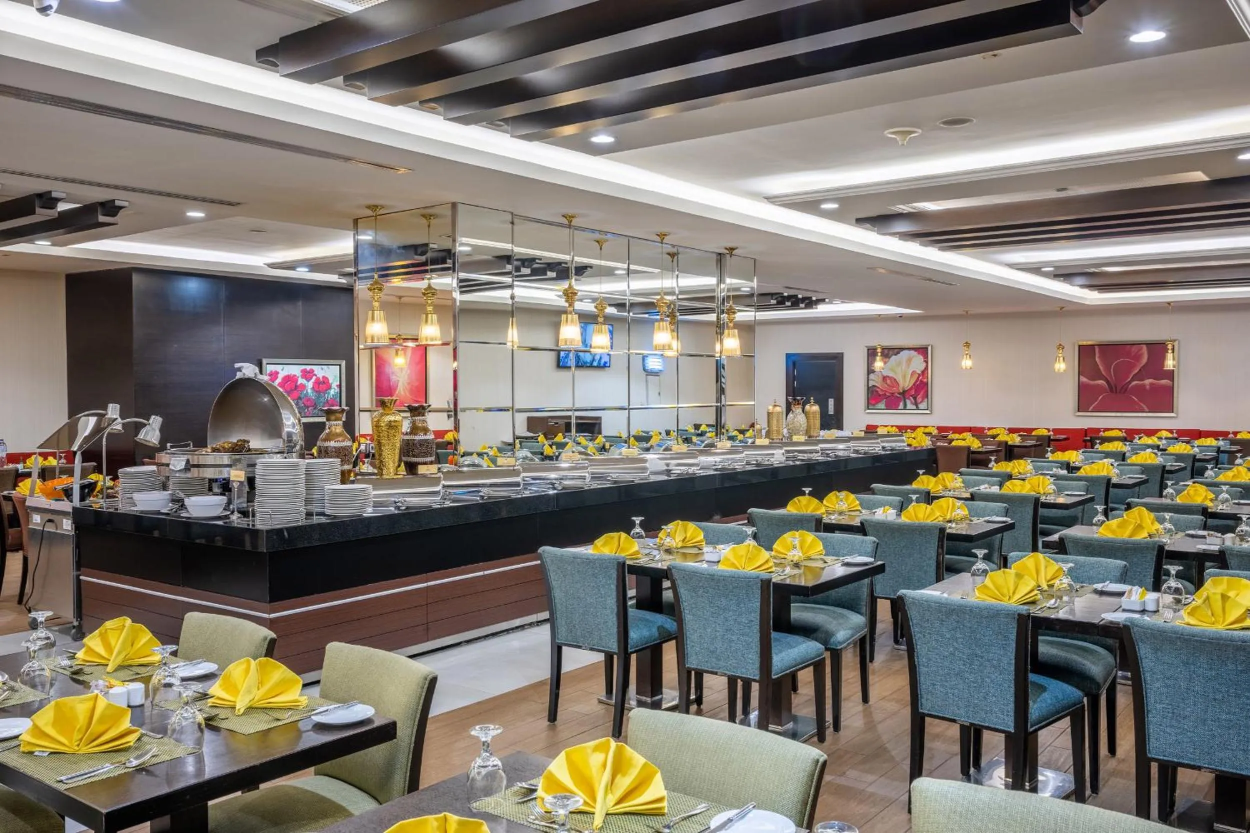 Restaurant/places to eat in Al Ghufran Safwah Hotel Makkah