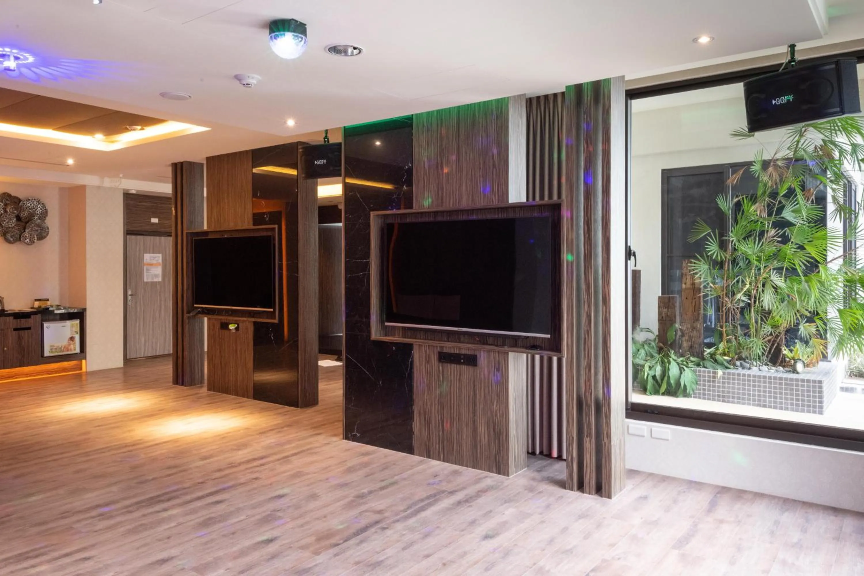 Karaoke in 覓玥精品時尚旅館 Mi Yue Boutique Motel