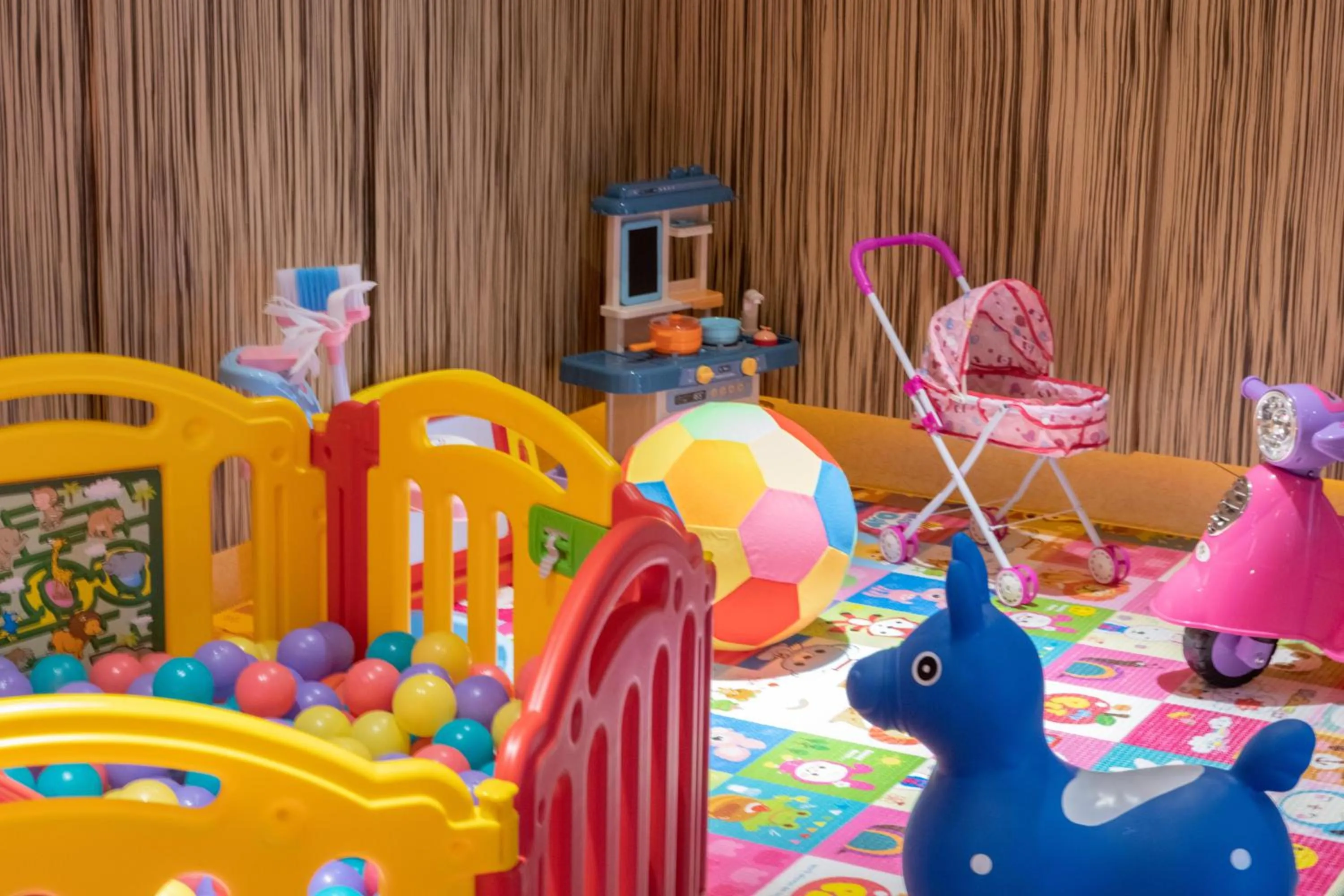 Children play ground in 覓玥精品時尚旅館 Mi Yue Boutique Motel
