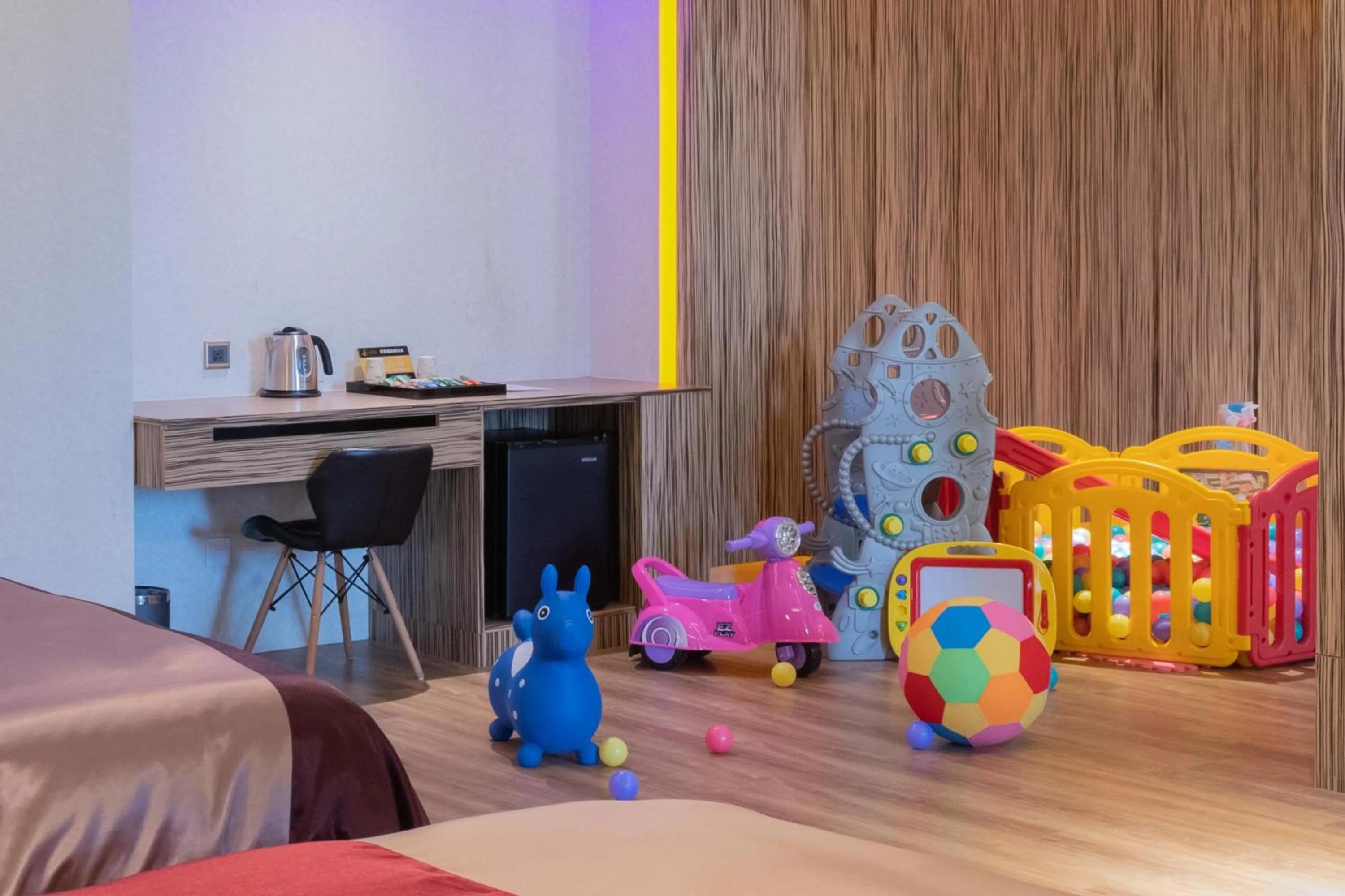 Children play ground in 覓玥精品時尚旅館 Mi Yue Boutique Motel