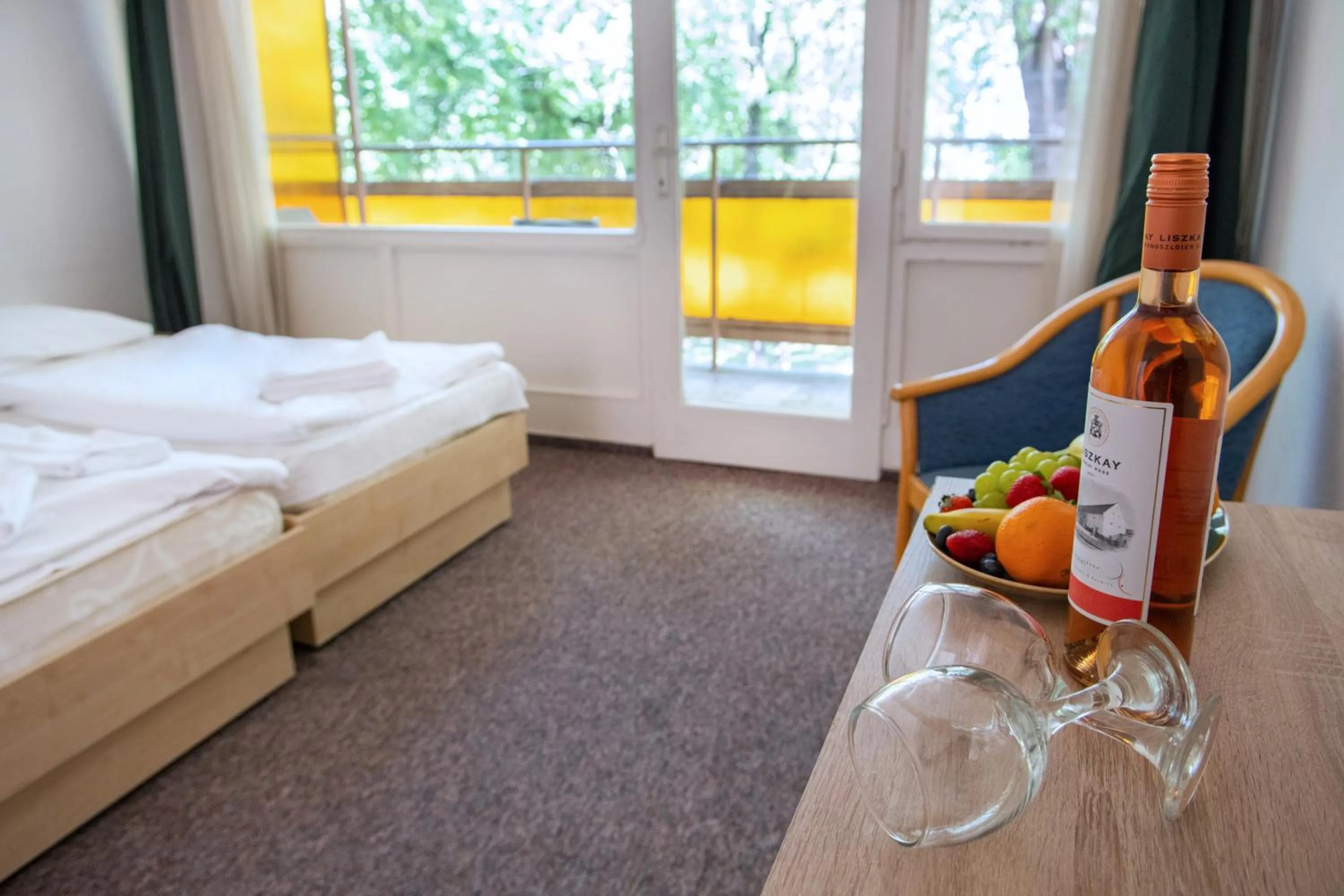 Photo of the whole room in CE Napfény Hotel