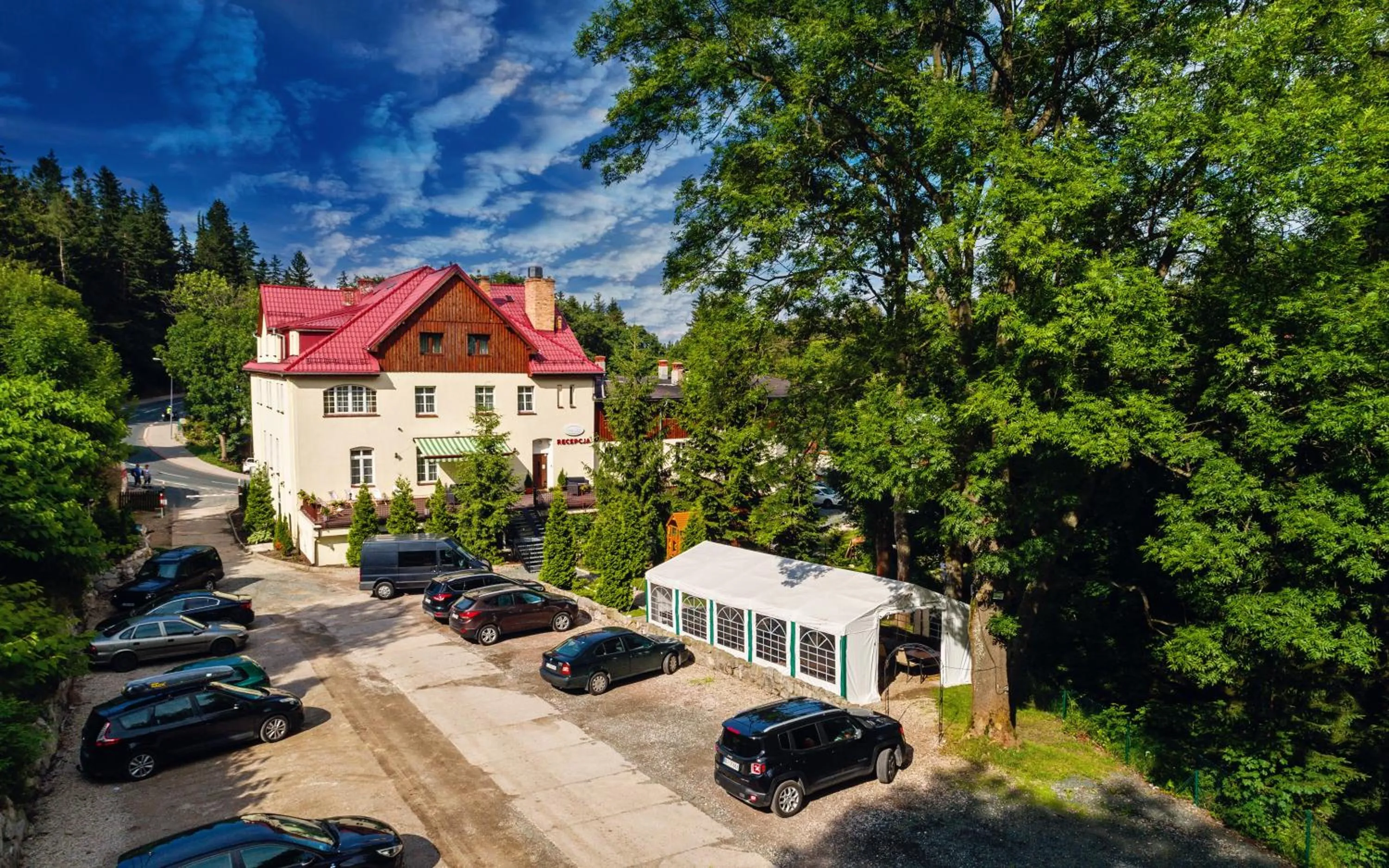 Property building in Leśny Dwór Karpacz Piekarnia Mio Padre Restauracja Mamma Mia