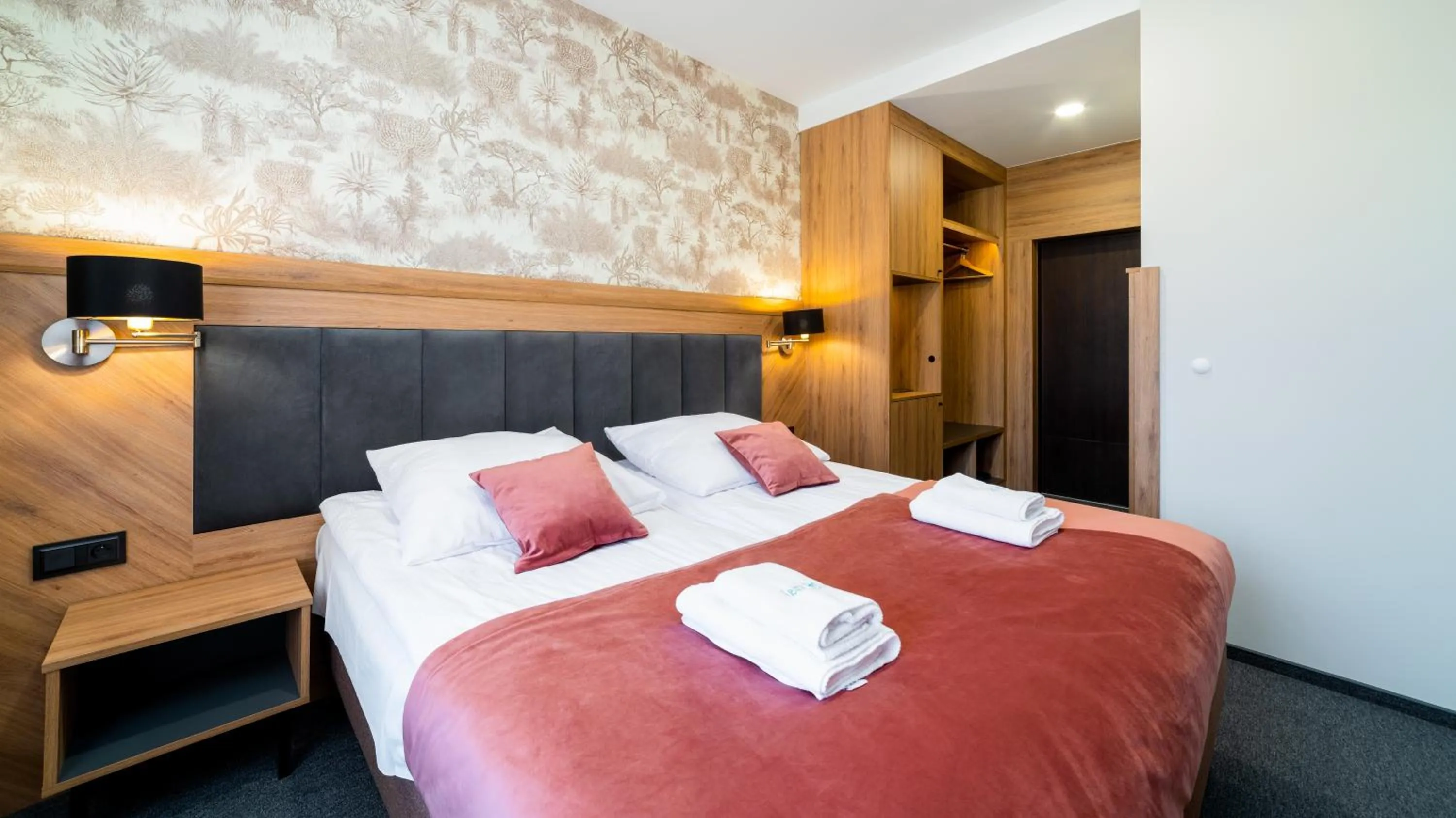 Bed in Leśny Dwór Karpacz Piekarnia Mio Padre Restauracja Mamma Mia