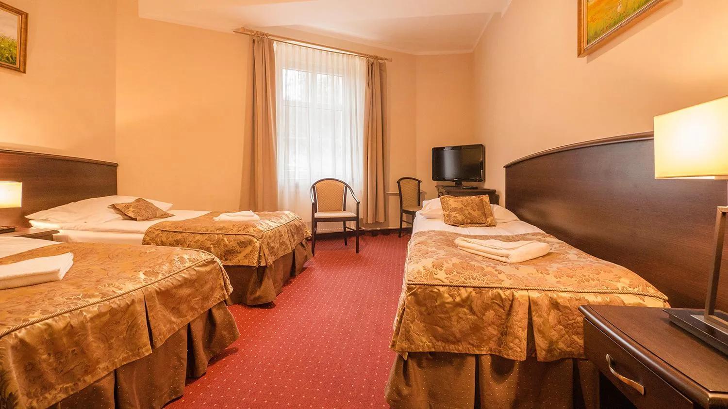 Triple Room in Leśny Dwór Karpacz Piekarnia Mio Padre Restauracja Mamma Mia