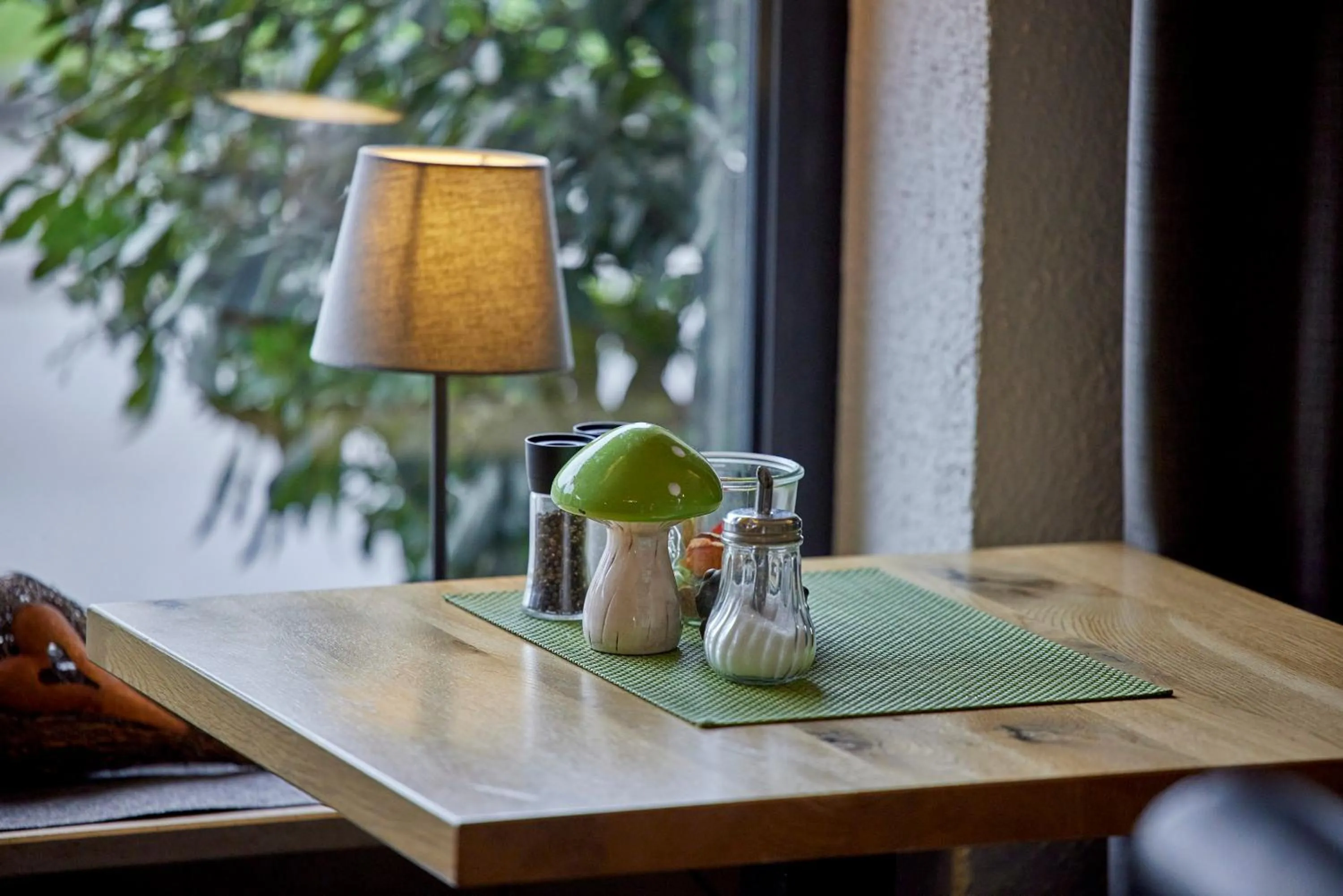 Restaurant/places to eat in Mayer's Weinhotel