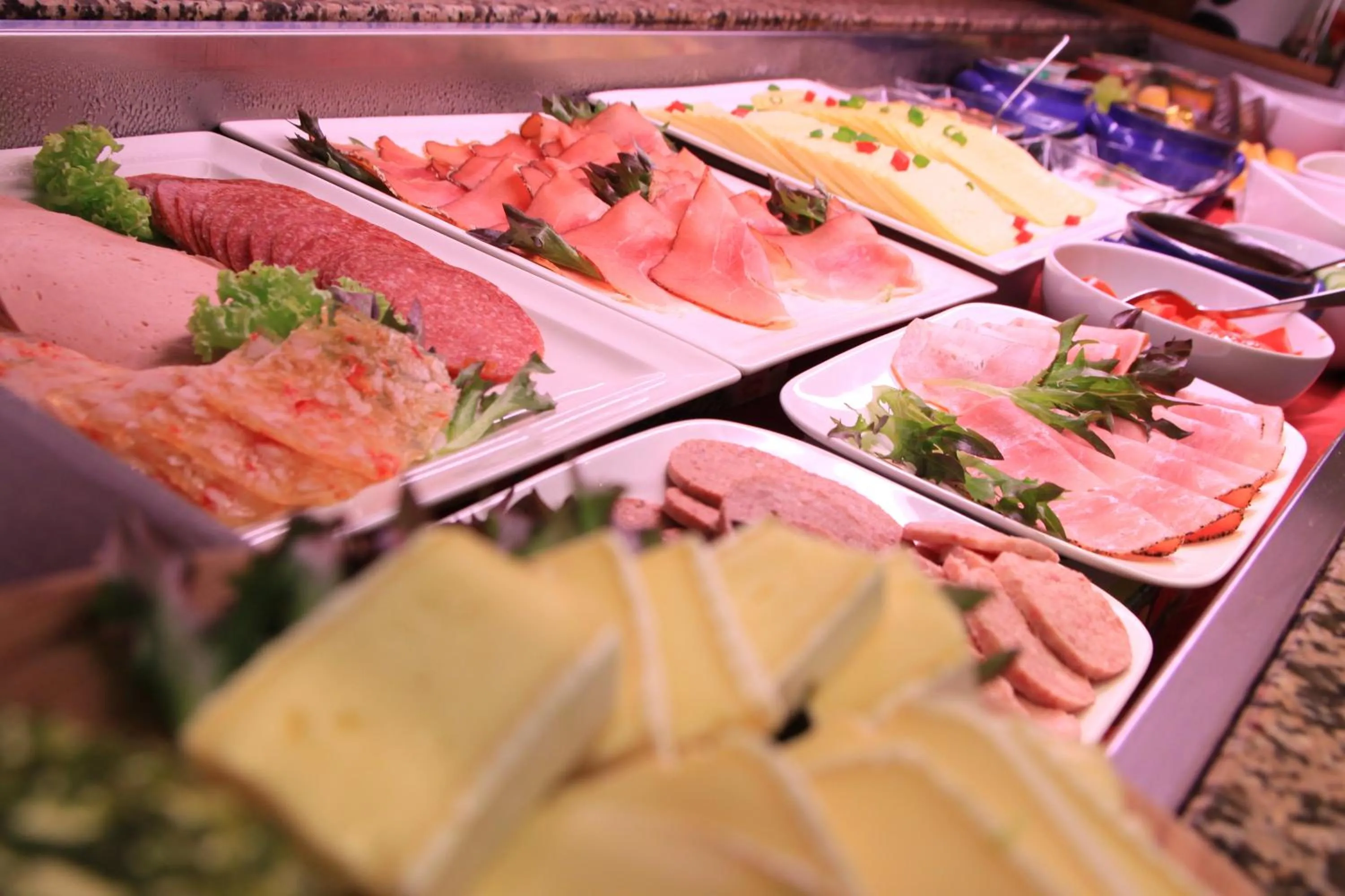 Buffet breakfast in Mayer's Weinhotel