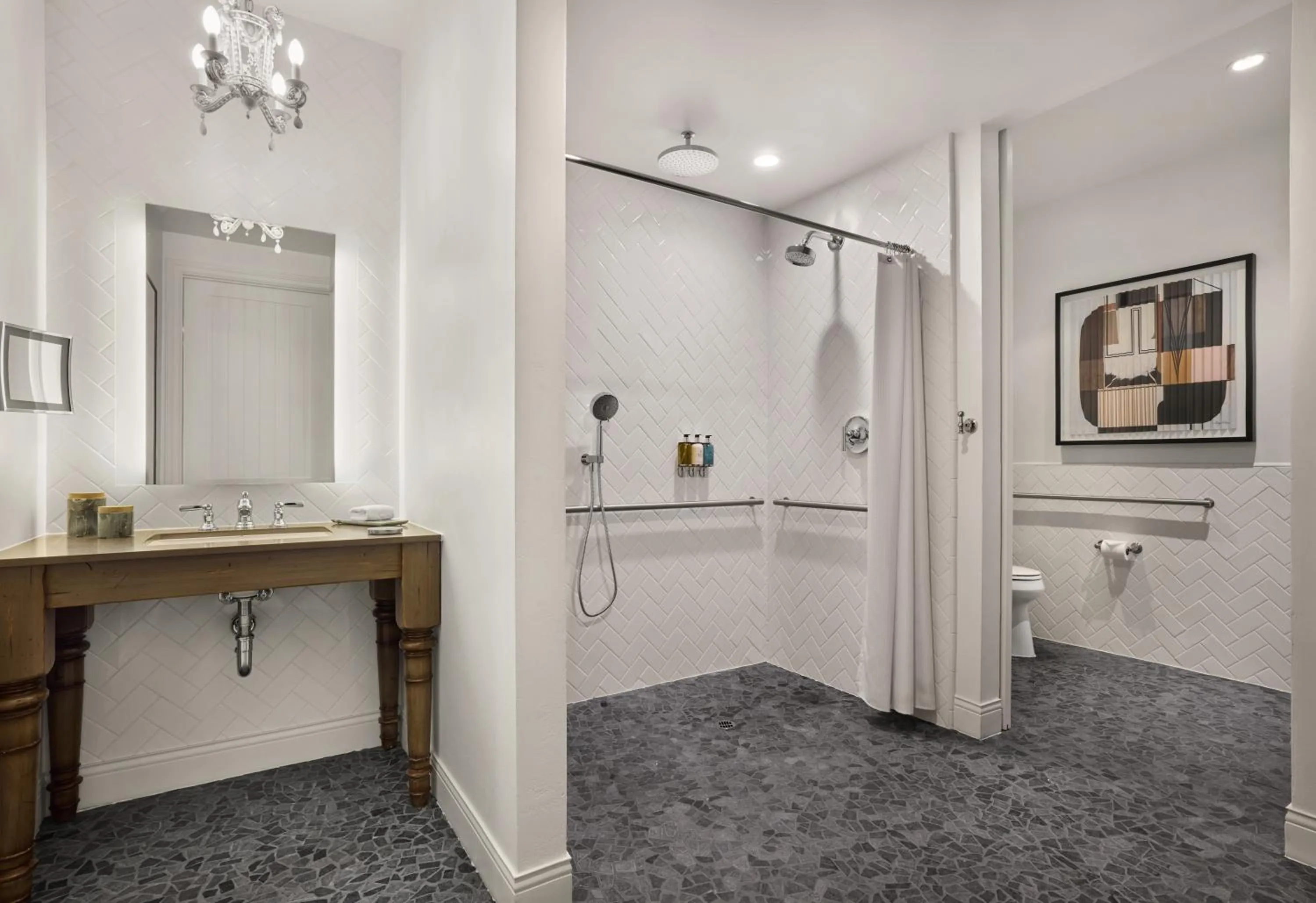 Bathroom in Hotel Yountville