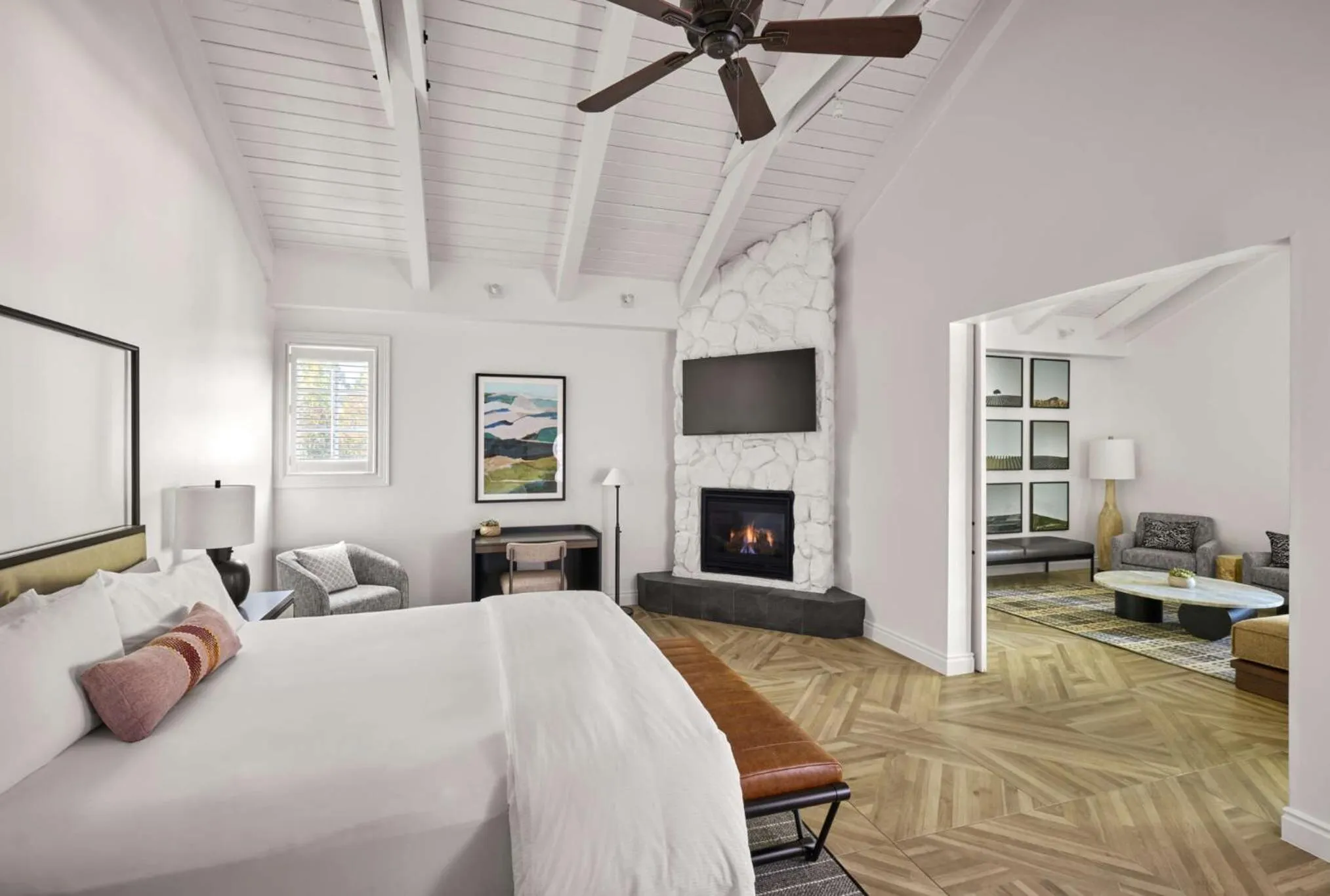 Bed in Hotel Yountville