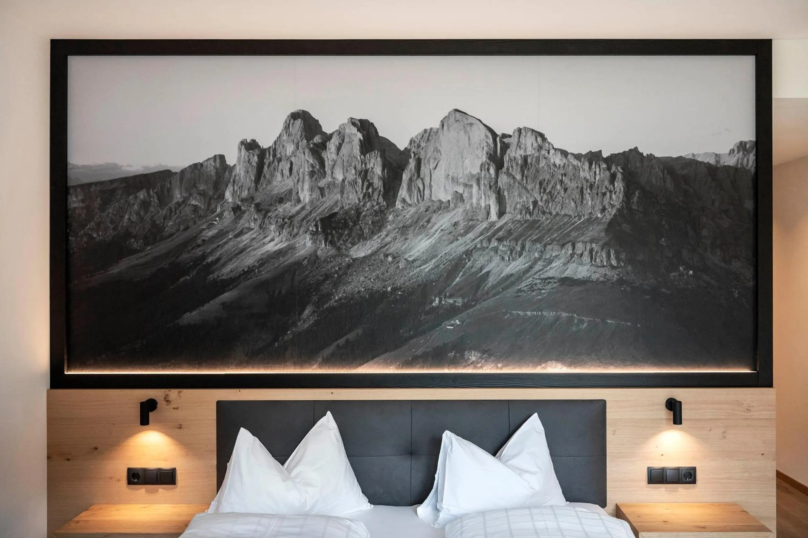 Bed in Alpinhotel Vajolet - Adults only