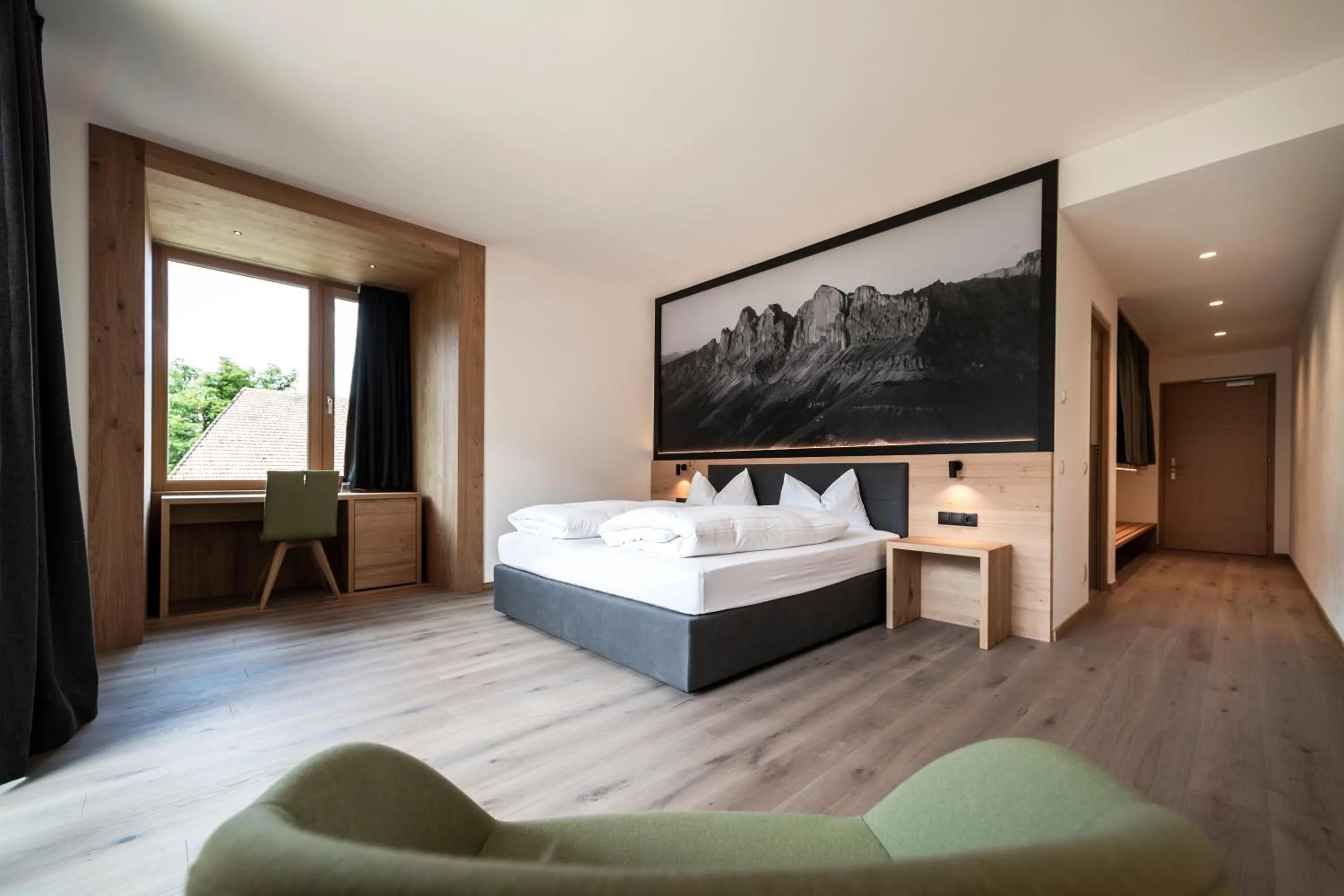 Photo of the whole room, Bed in Alpinhotel Vajolet - Adults only