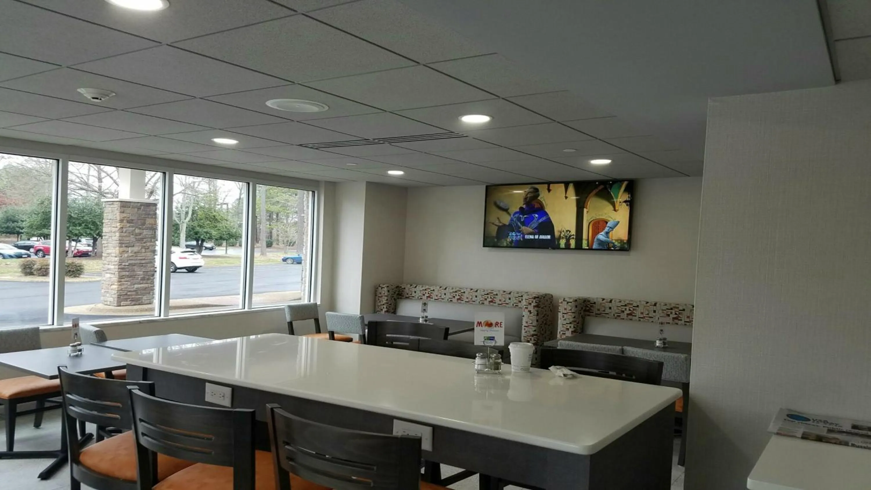 Restaurant/places to eat in Holiday Inn Express - Williamsburg Busch Gardens Area by IHG