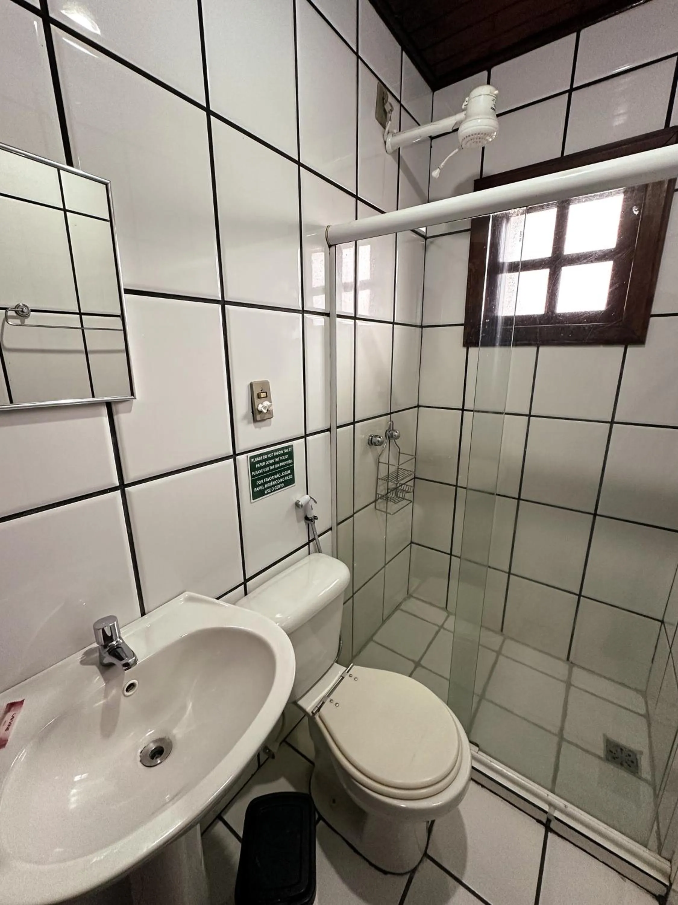 Shower in Pousada Sanhaço