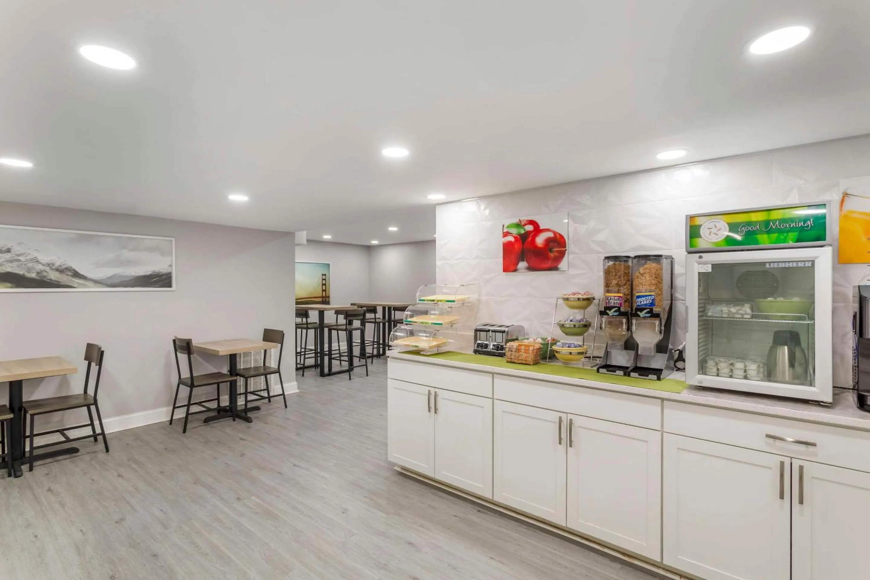 Breakfast in Quality Inn Gainesville near University