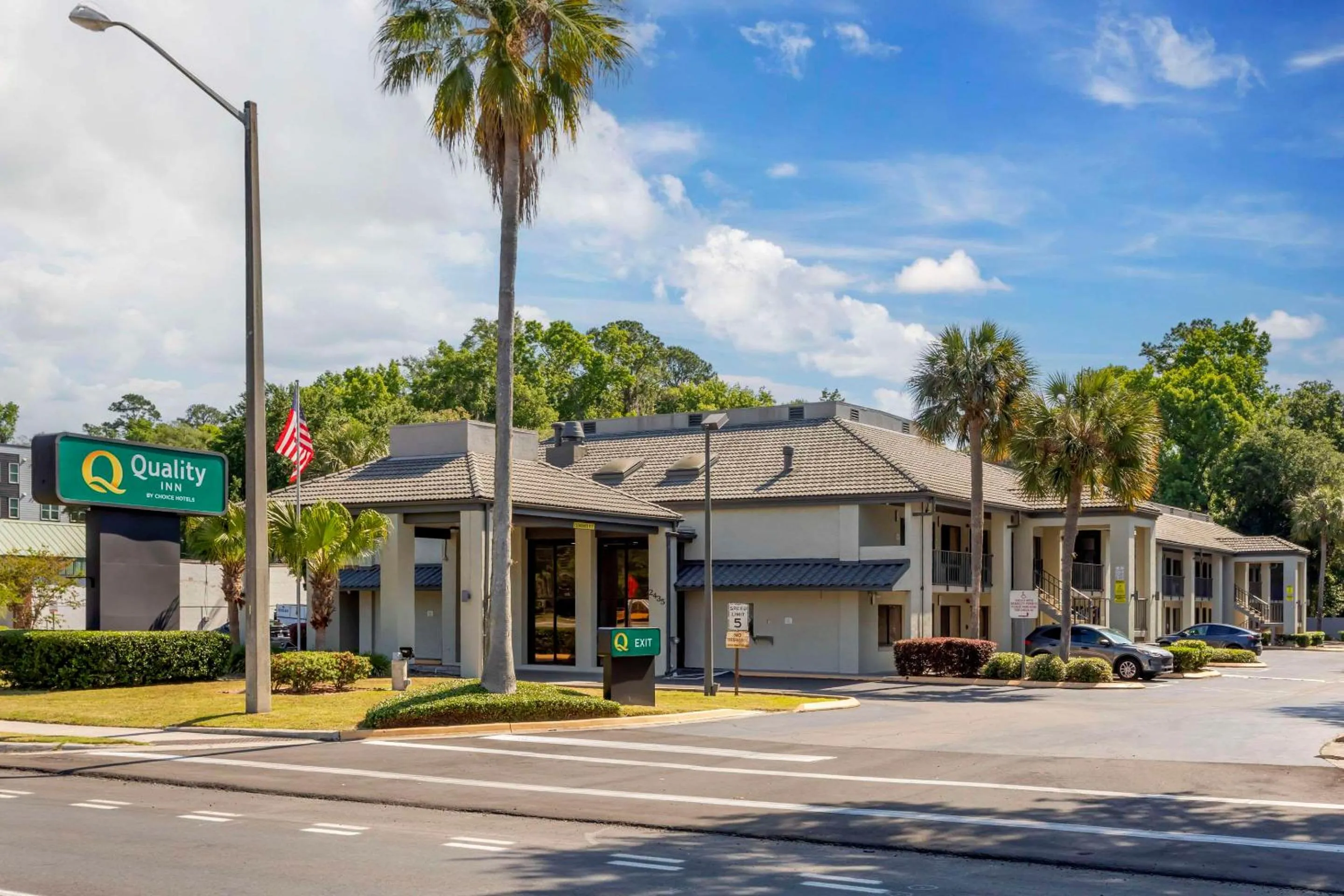Property building in Quality Inn Gainesville near University