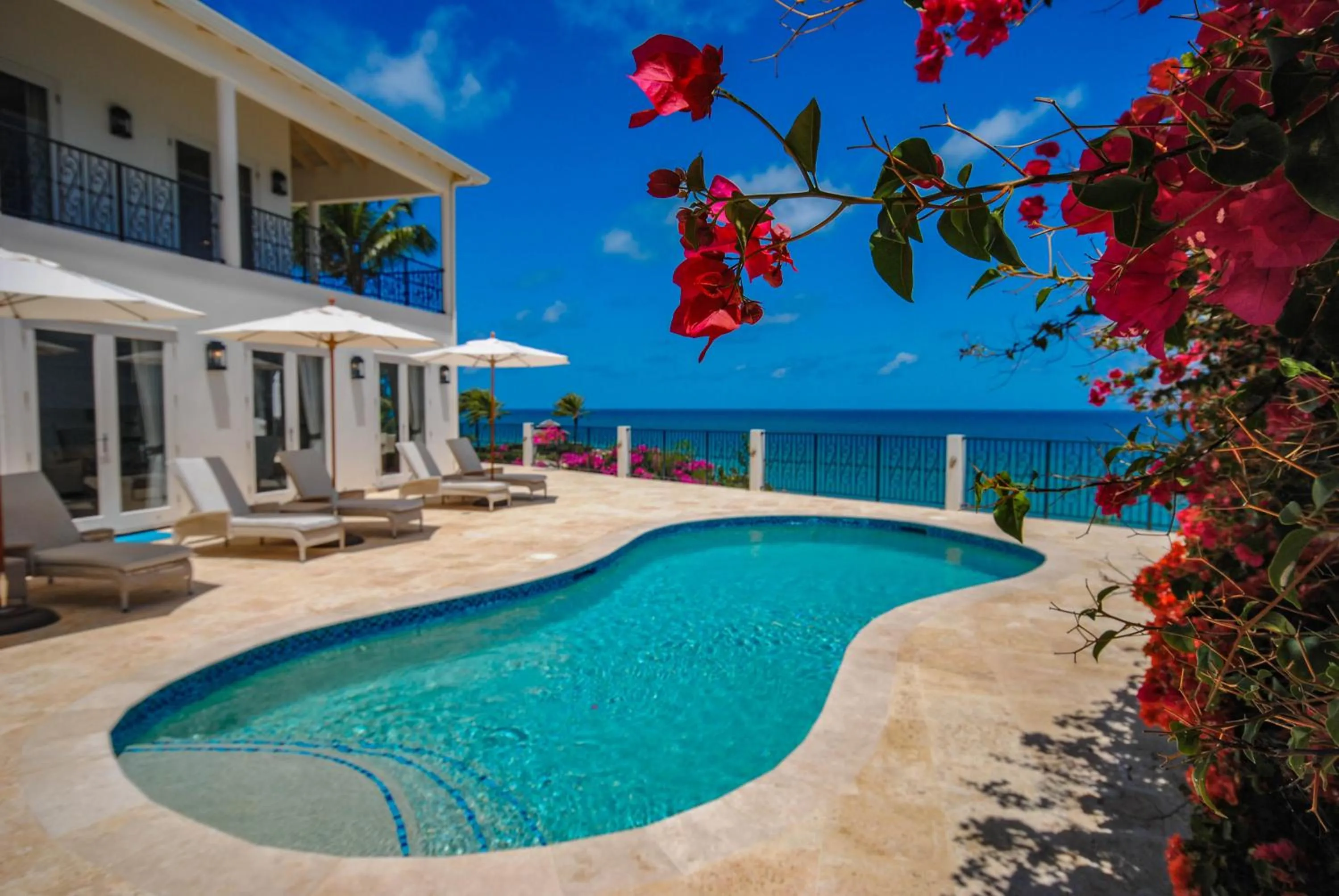 Swimming pool in Blue Waters Resort and Spa