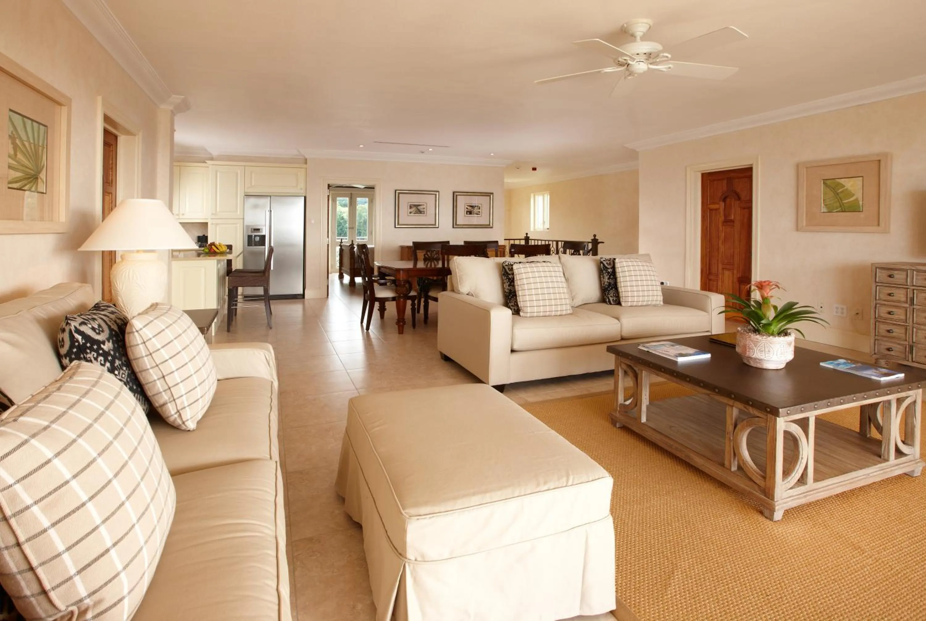 Living room in Blue Waters Resort and Spa