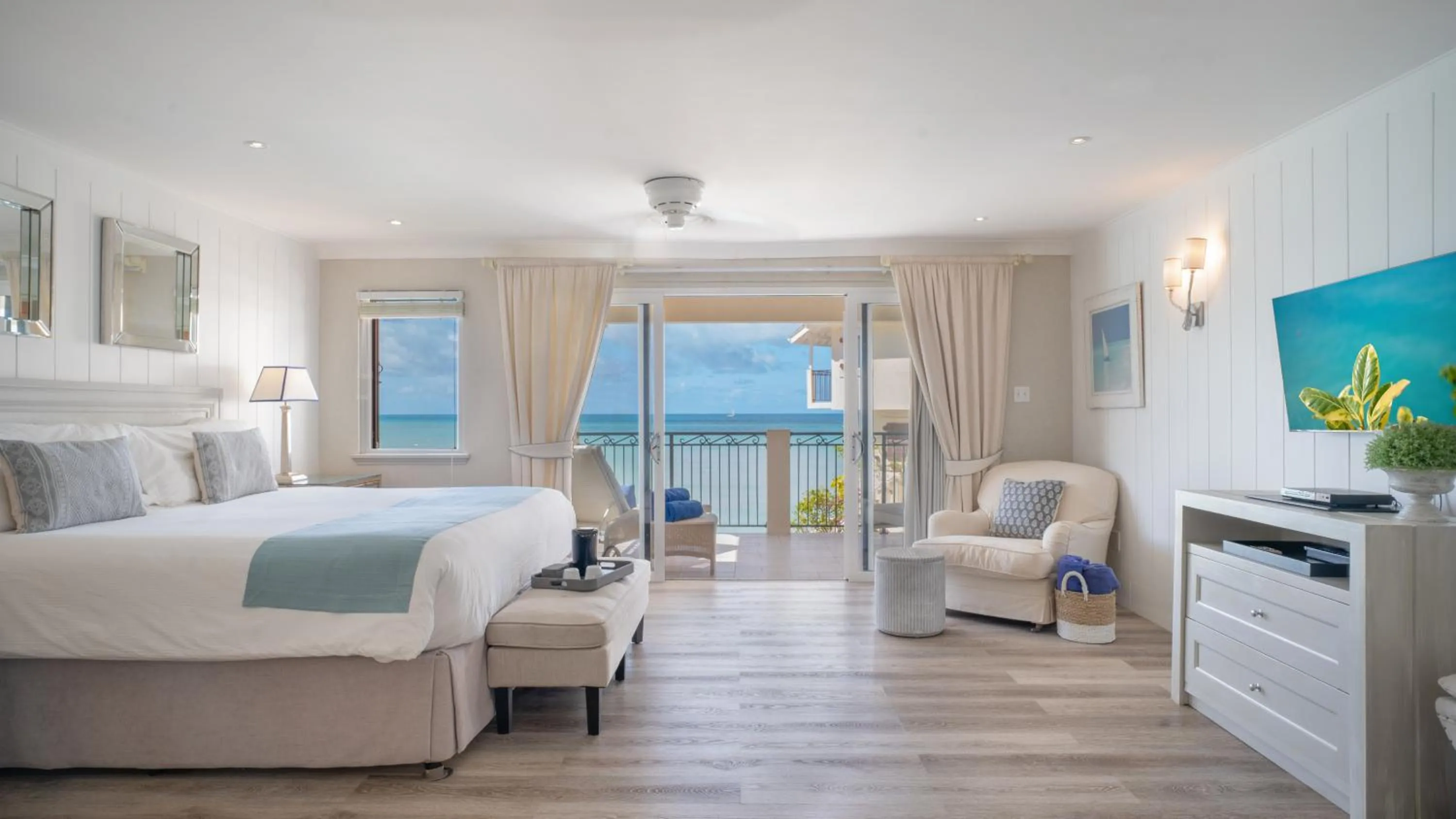 Bedroom, Bed in Blue Waters Resort and Spa