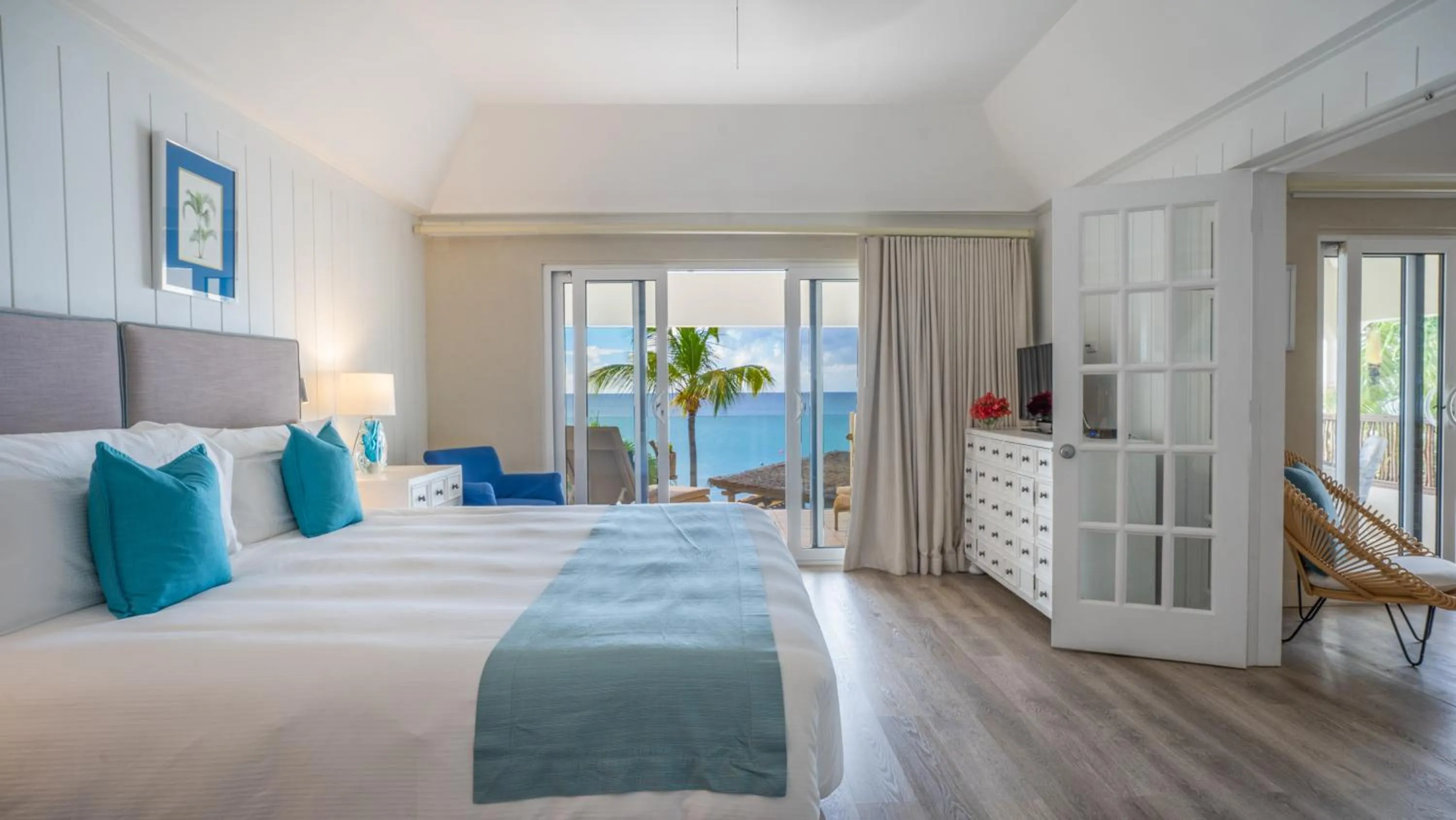 Bedroom, Bed in Blue Waters Resort and Spa