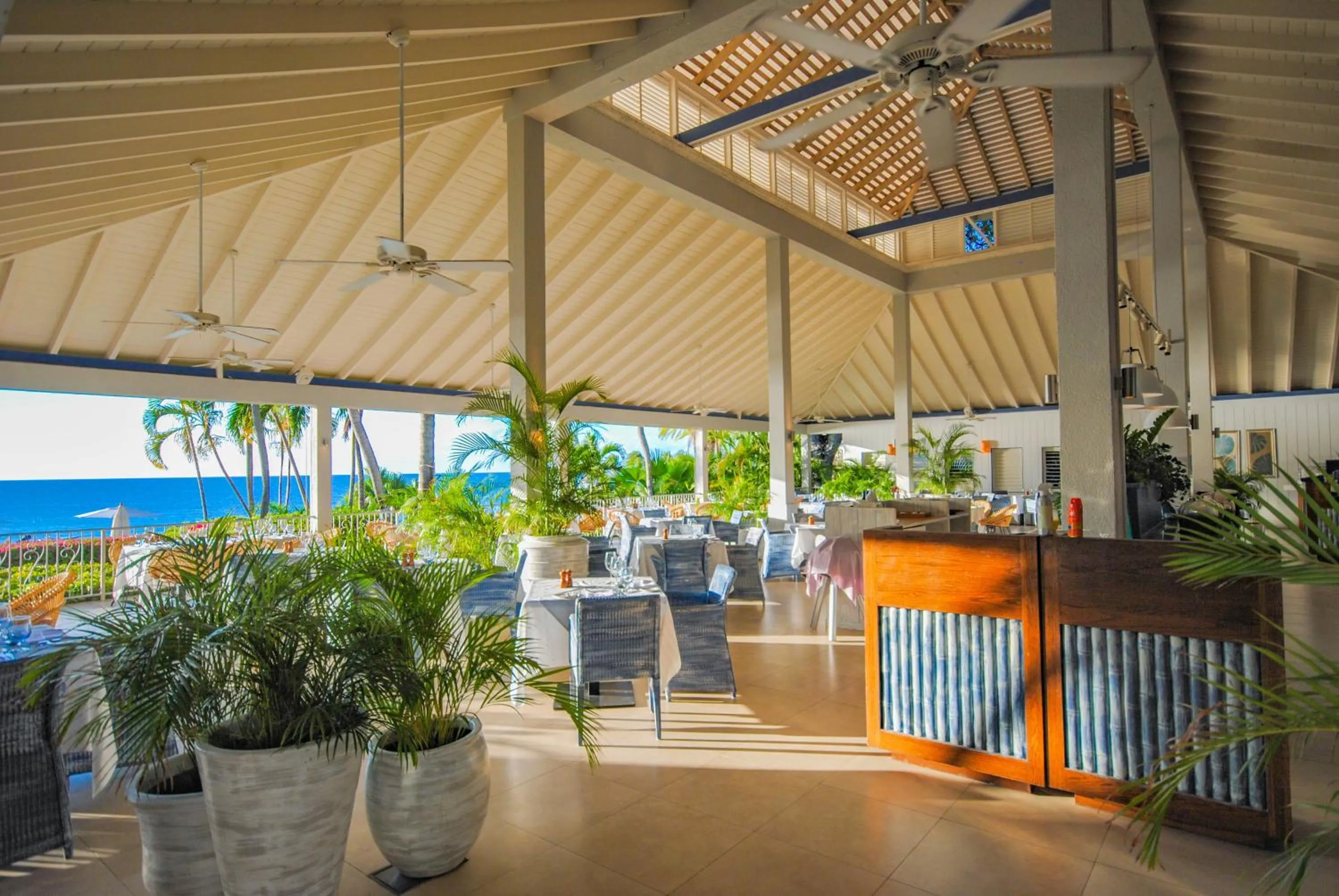 Restaurant/places to eat in Blue Waters Resort and Spa