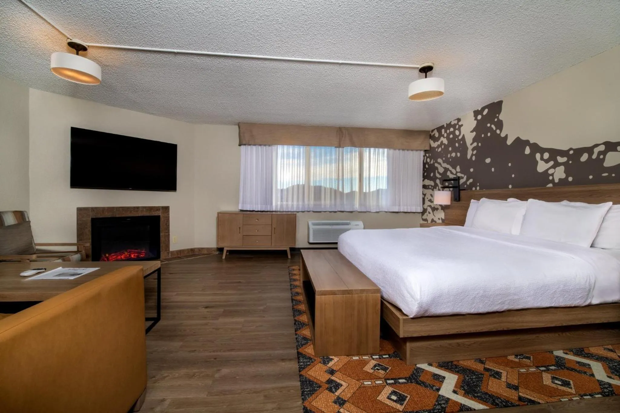 Photo of the whole room, Bed in Holiday Inn Estes Park by IHG