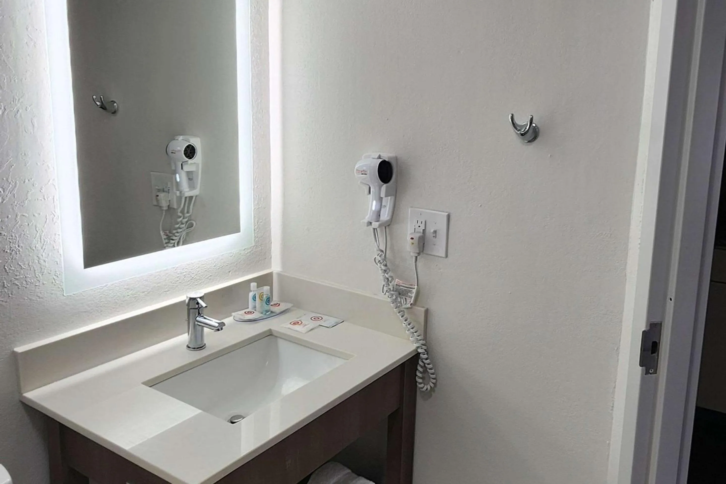 Bedroom in Comfort Inn Pensacola - University Area