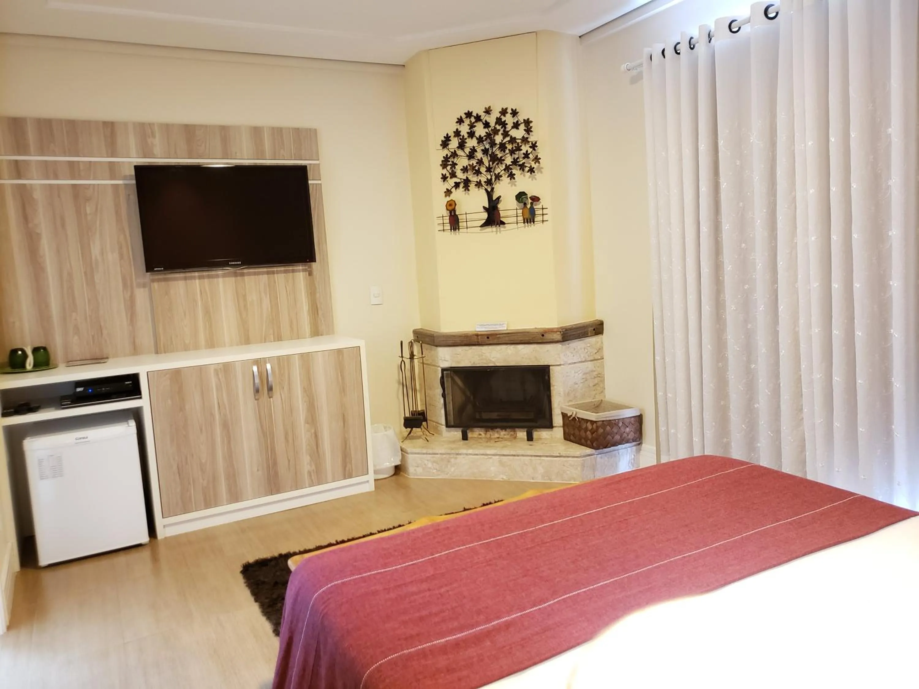 Bed in Pousada Annecy - CAPIVARI Fácil acesso ao centrinho e Baden Bar