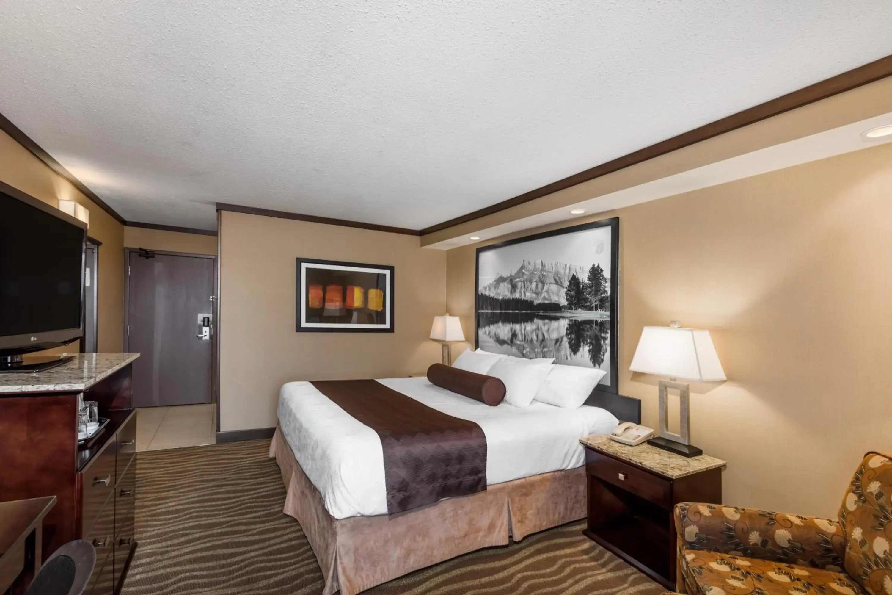 Suite with Hot Tub in Siding 16 Lodge Suite with Hot Tub in Siding 16 Lodge