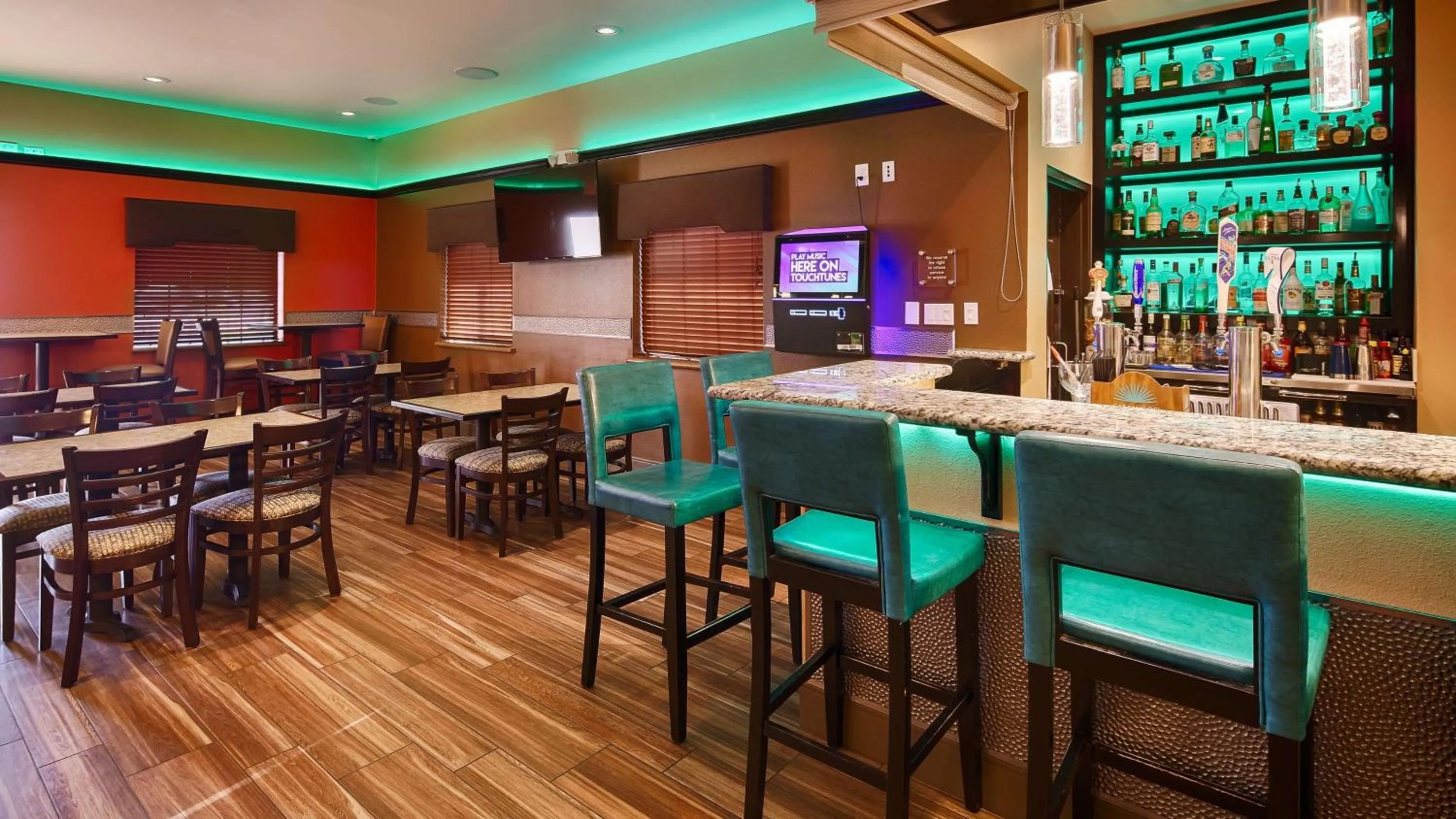 Lounge or bar in Best Western Plus Edinburg Inn & Suites