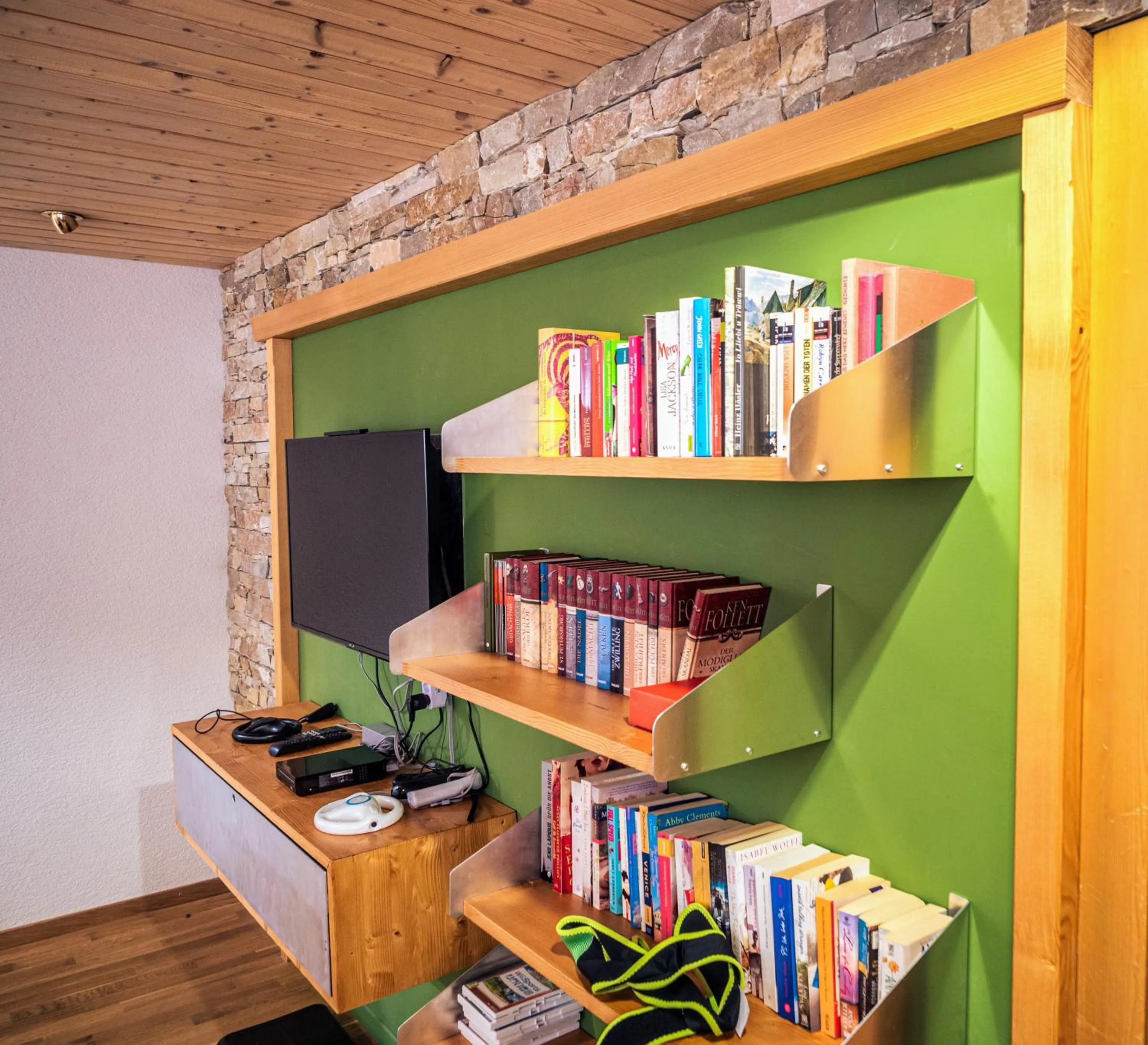 Communal lounge/ TV room in Hotel Gletscherblick Grindelwald