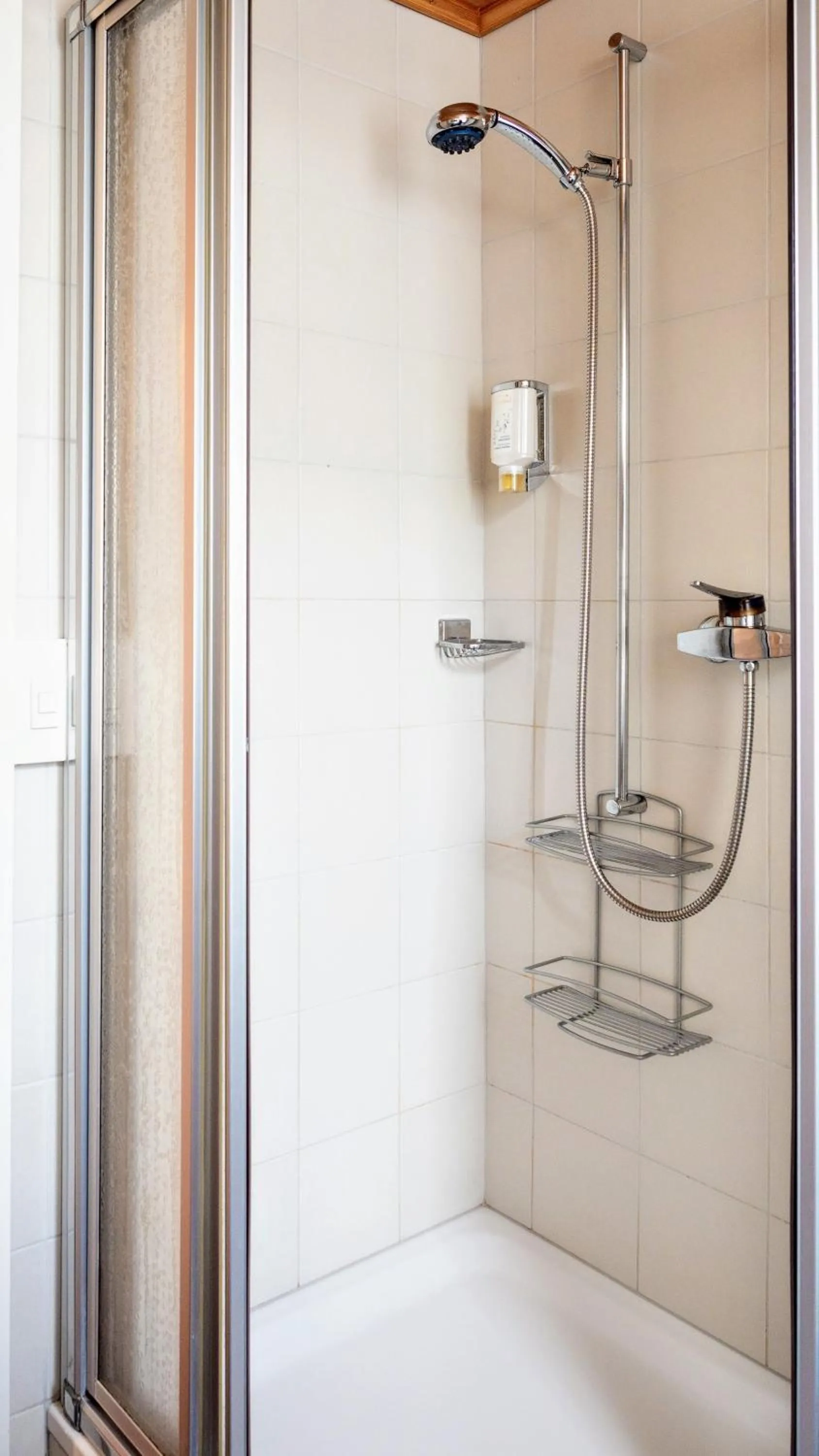 Shower in Hotel Gletscherblick Grindelwald